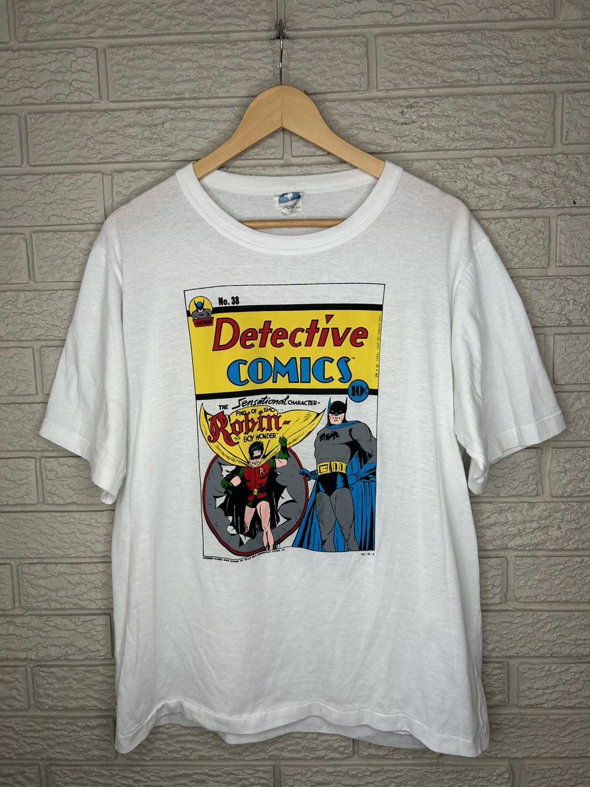 Vintage Vintage DC Comics #38 Batman And Robin T Shirt Size US XL / EU 56 / 4 - 1 Thumbnail