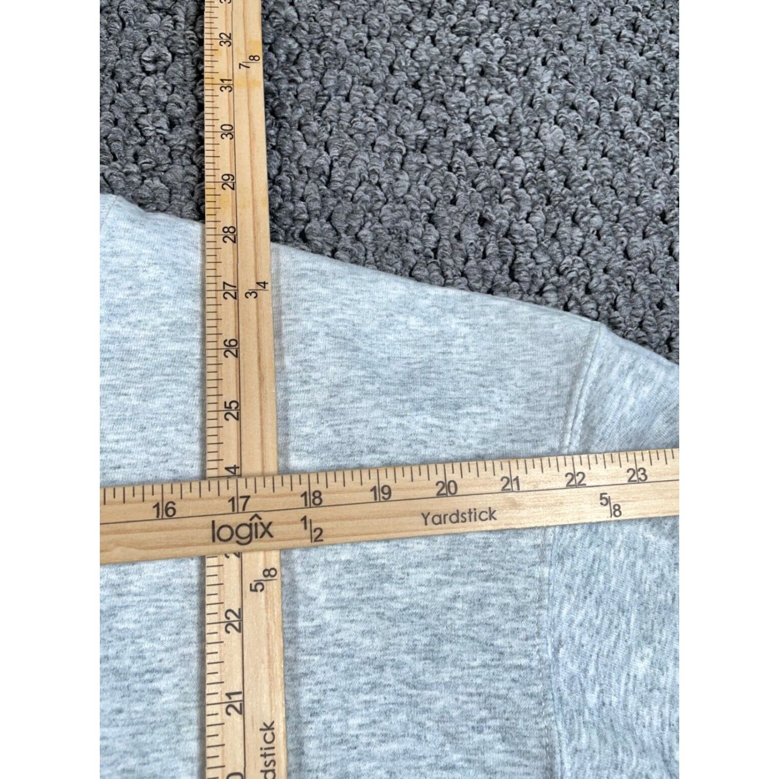 Fruit Of The Loom VINTAGE Fruit of the Loom Sweatshirt Shirt Adult XL Gray Texas Hold 'Em Embroidered 90s Retro Gambling Mens Size US XL / EU 56 / 4 - 6 Thumbnail