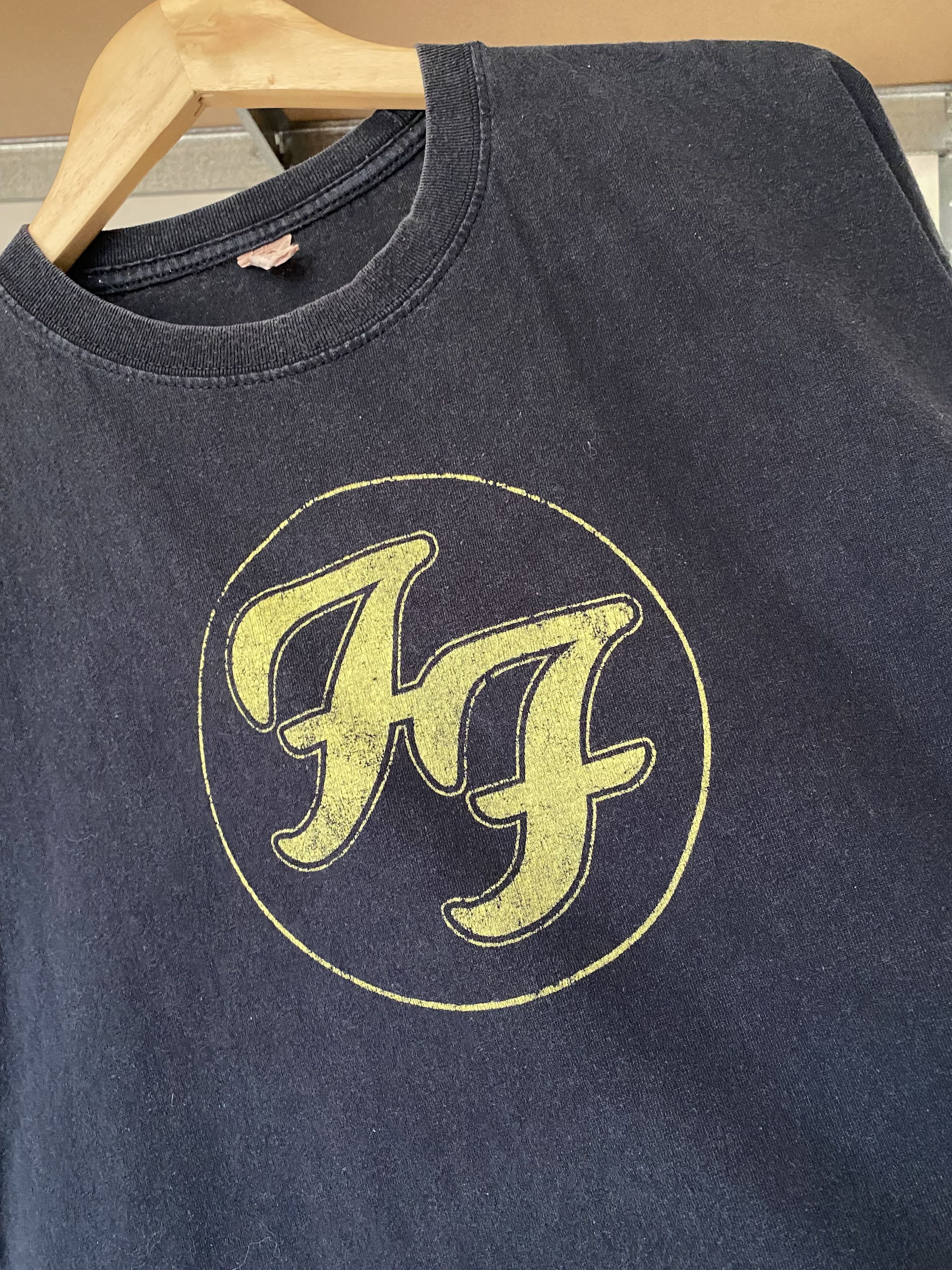 Band Tees Foo Fighters Vintage 2000s Greatest Hits Tee Size US XL / EU 56 / 4 - 10 Thumbnail