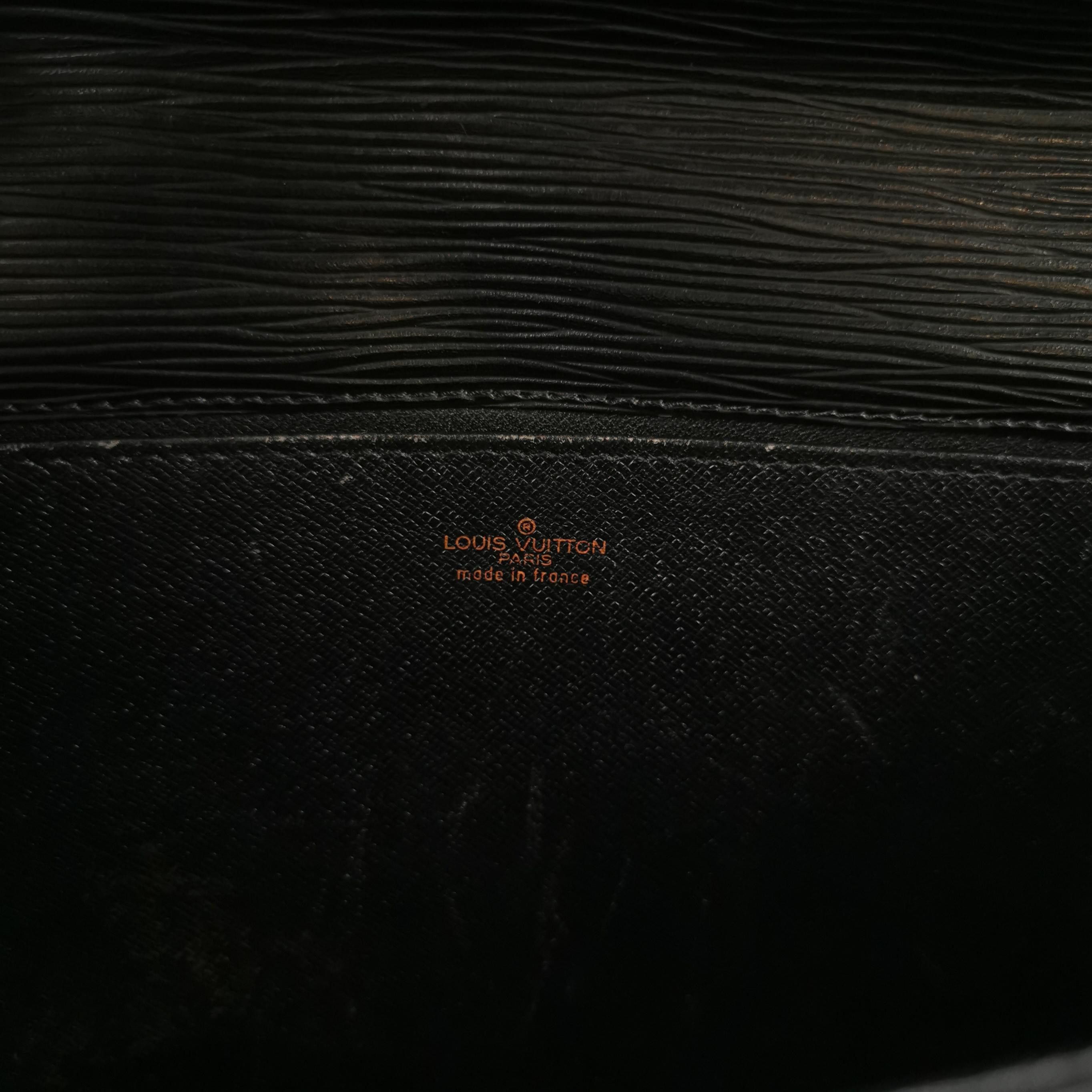 Louis Vuitton Louis Vuitton (LV) Cowhide Water Ripple Second-hand Clutch Size ONE SIZE - 1 Thumbnail