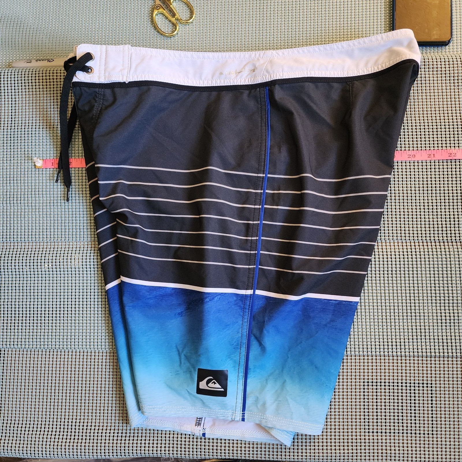 Quiksilver Men's Quiksilver Blue Striped Board Shorts Size 34 Size US 34 / EU 50 - 9 Thumbnail