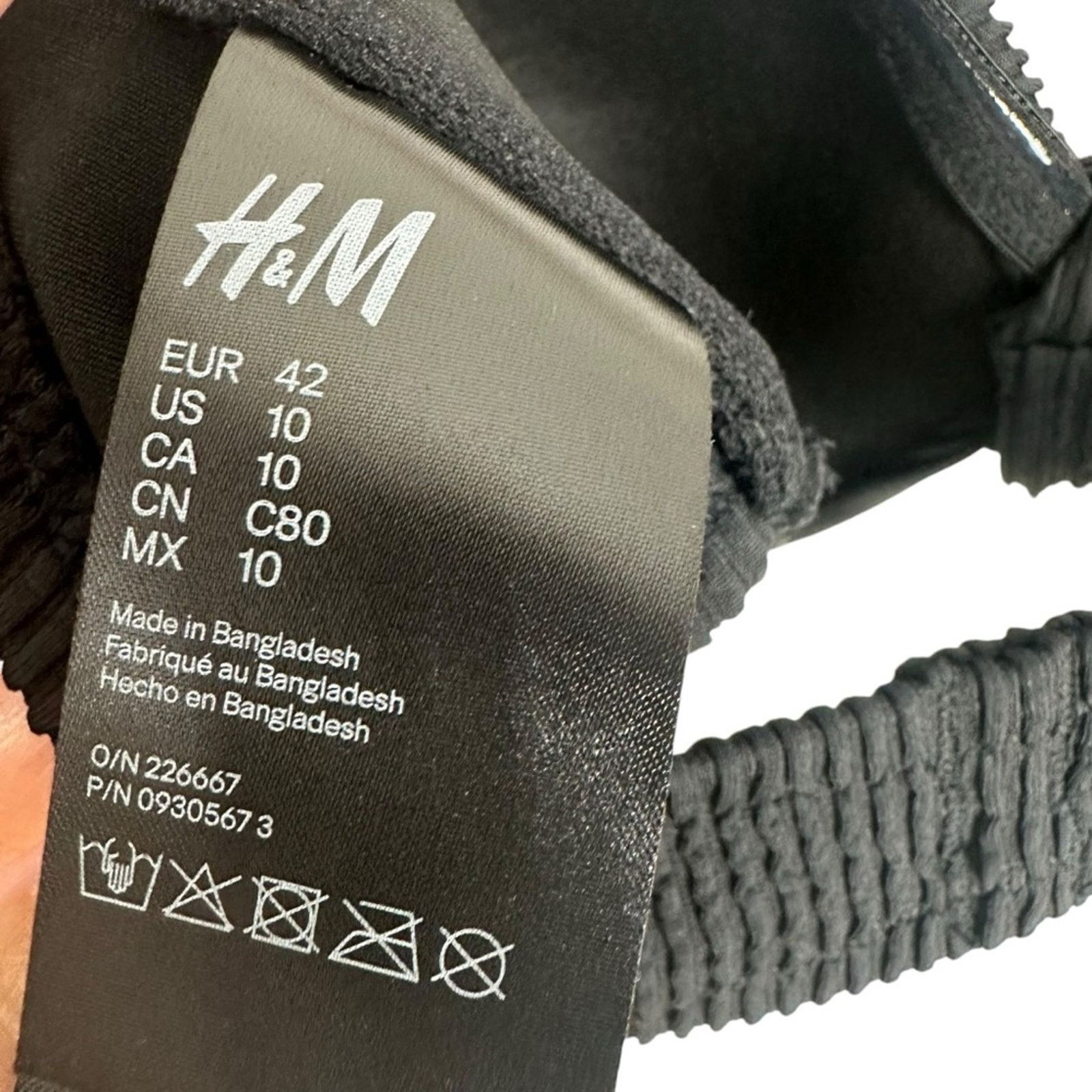 H&M NWT H&M Black Textured Tie Knot Bandeau Bikini Top Size 10 Size L / US 10 / IT 46 - 5 Thumbnail