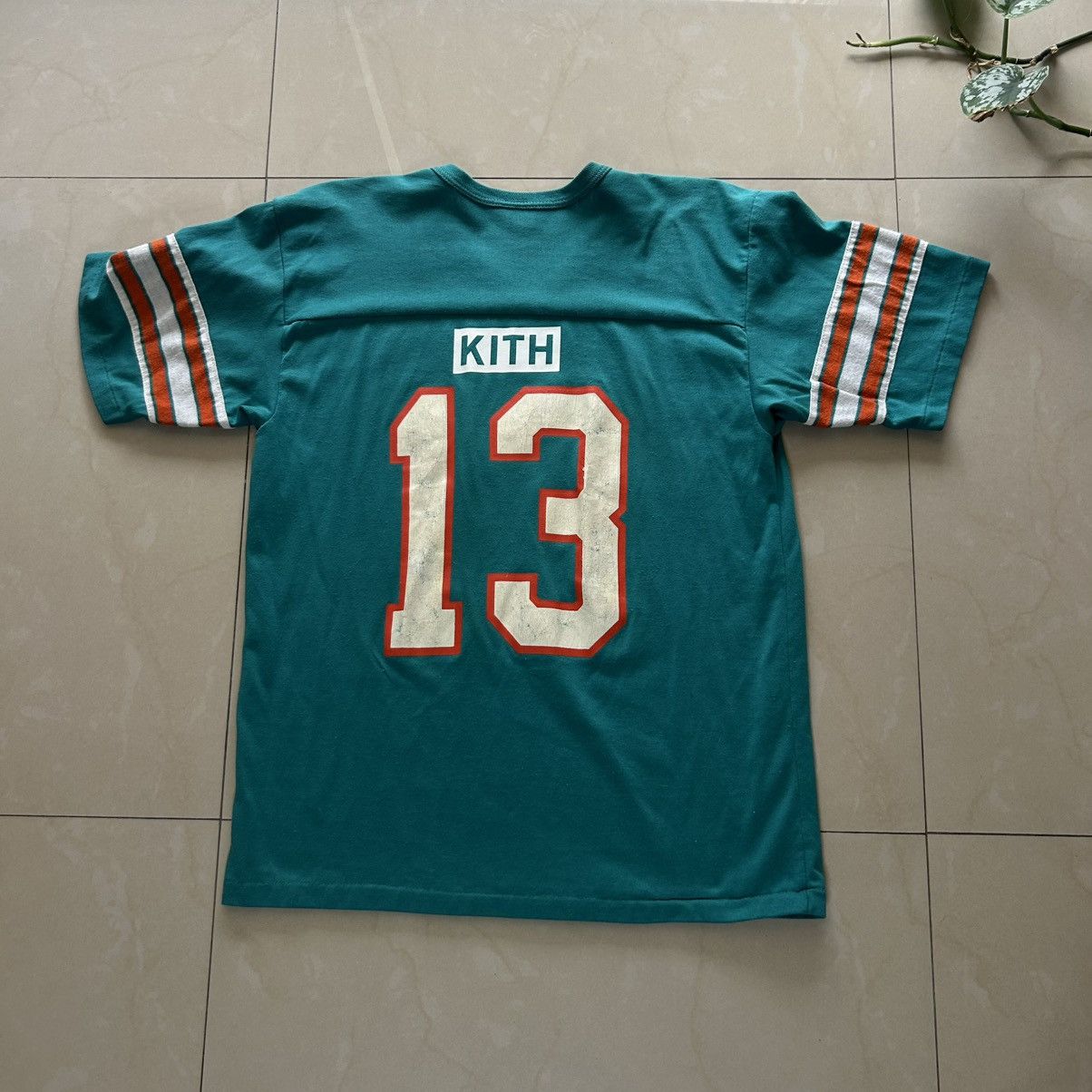 Kith Kith Vintage 80s Dolphins jersey shirt Size US L / EU 52-54 / 3 - 3 Thumbnail