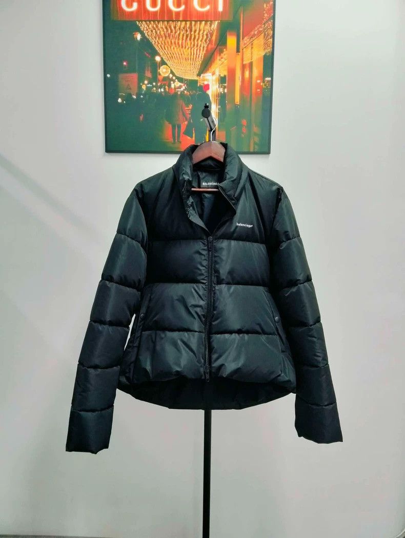 Balenciaga Balenciaga Logo letter solid color down jacket 2501-Nextarr Size US S / EU 44-46 / 1 - 1 Thumbnail