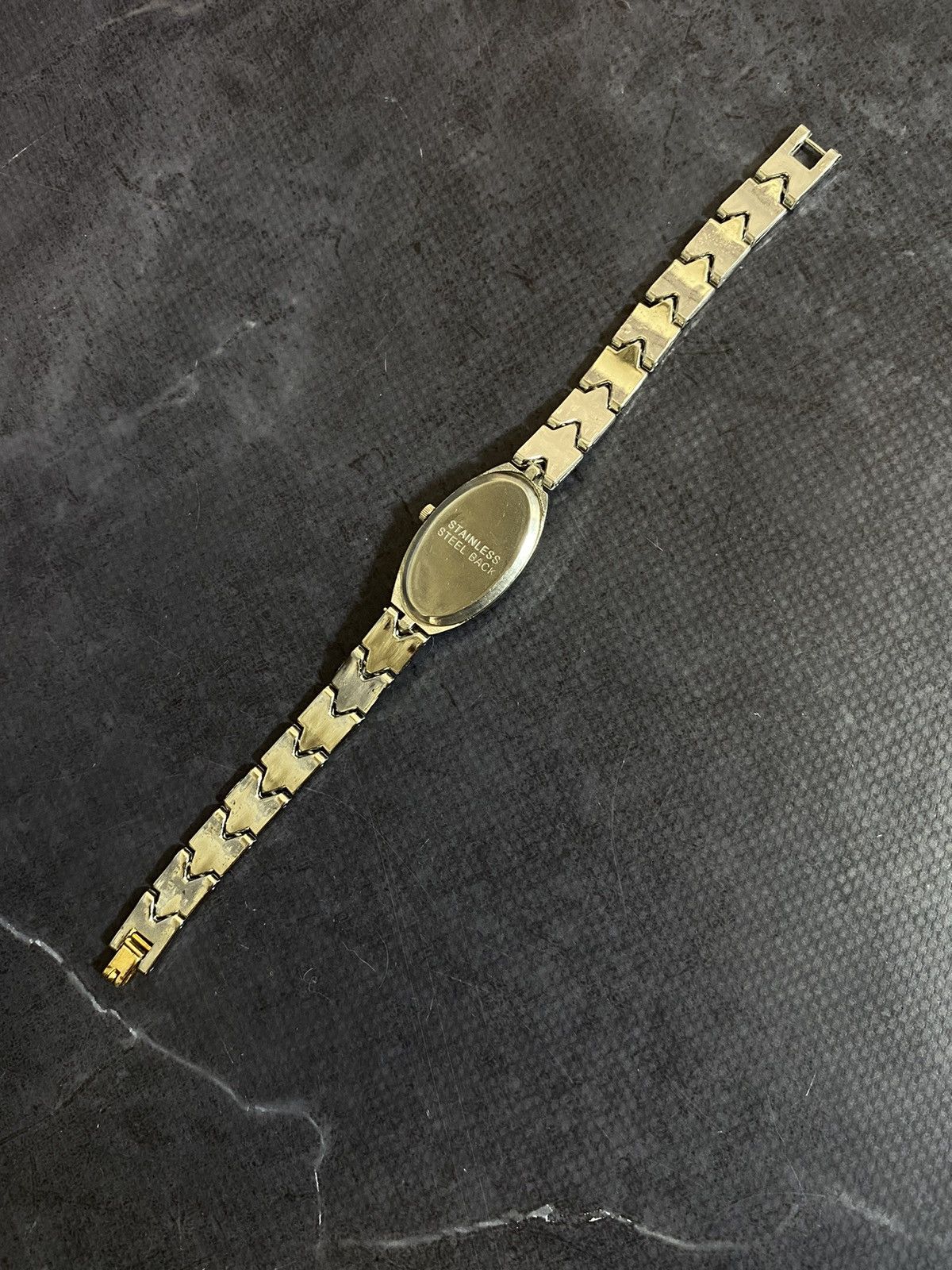Jewelry Omax Red Dial Teardrop Watch Japanese Brand Size ONE SIZE - 10 Thumbnail