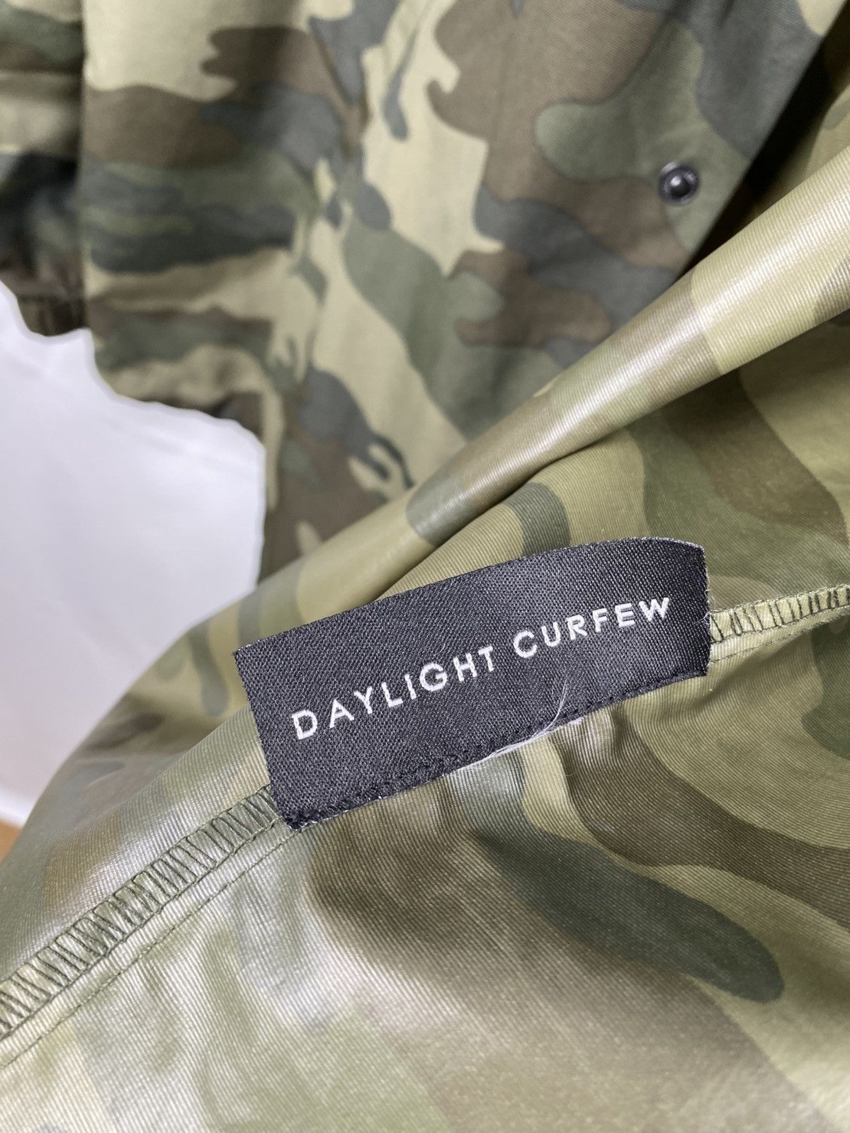 Run The Jewels Run The Jewels Daylight Curfew Nylon Jacket Camo Rare size L Size US L / EU 52-54 / 3 - 5 Thumbnail