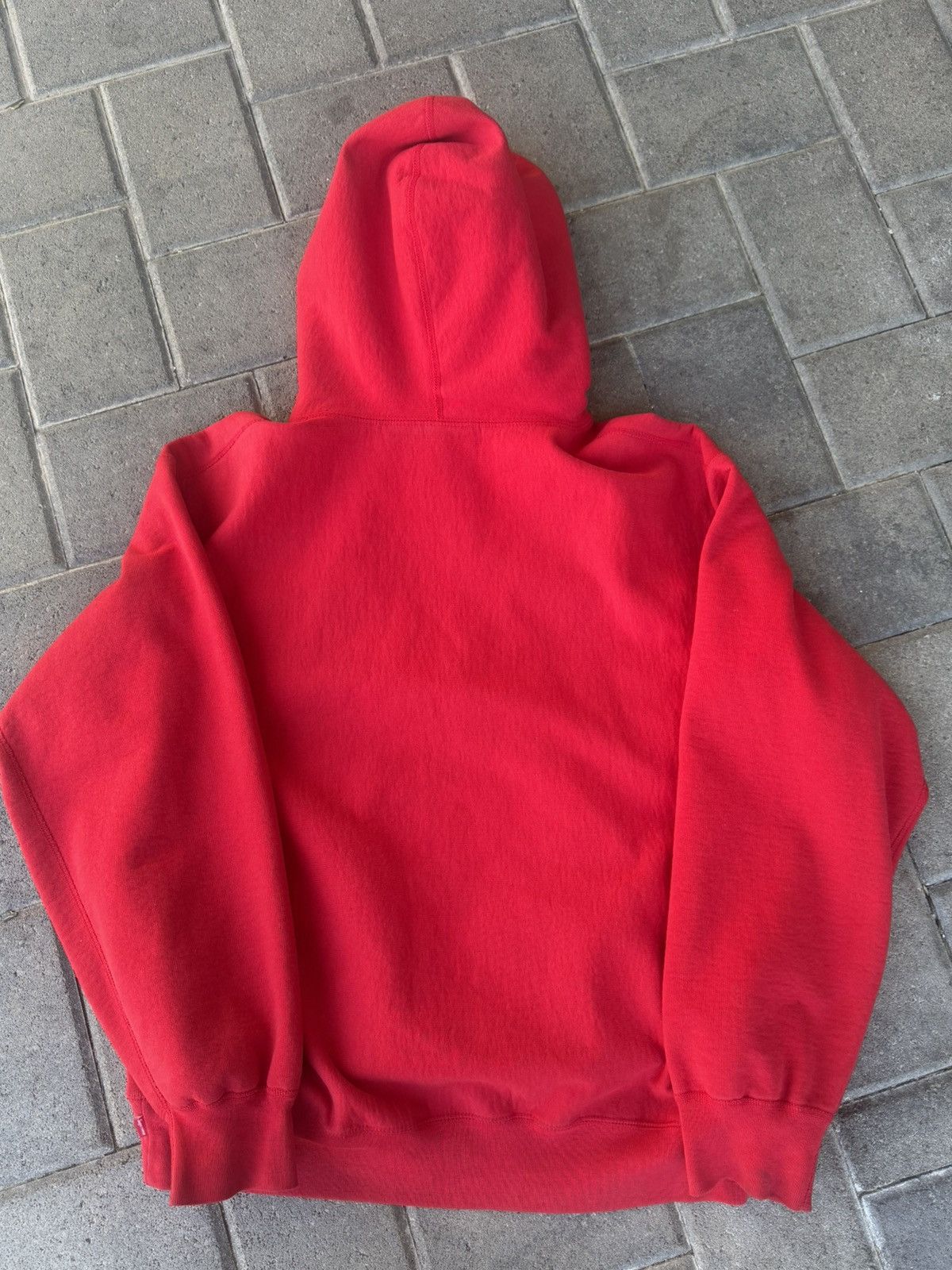 Supreme FW23 supreme red on red box logo hoodie Size US L / EU 52-54 / 3 - 4 Thumbnail