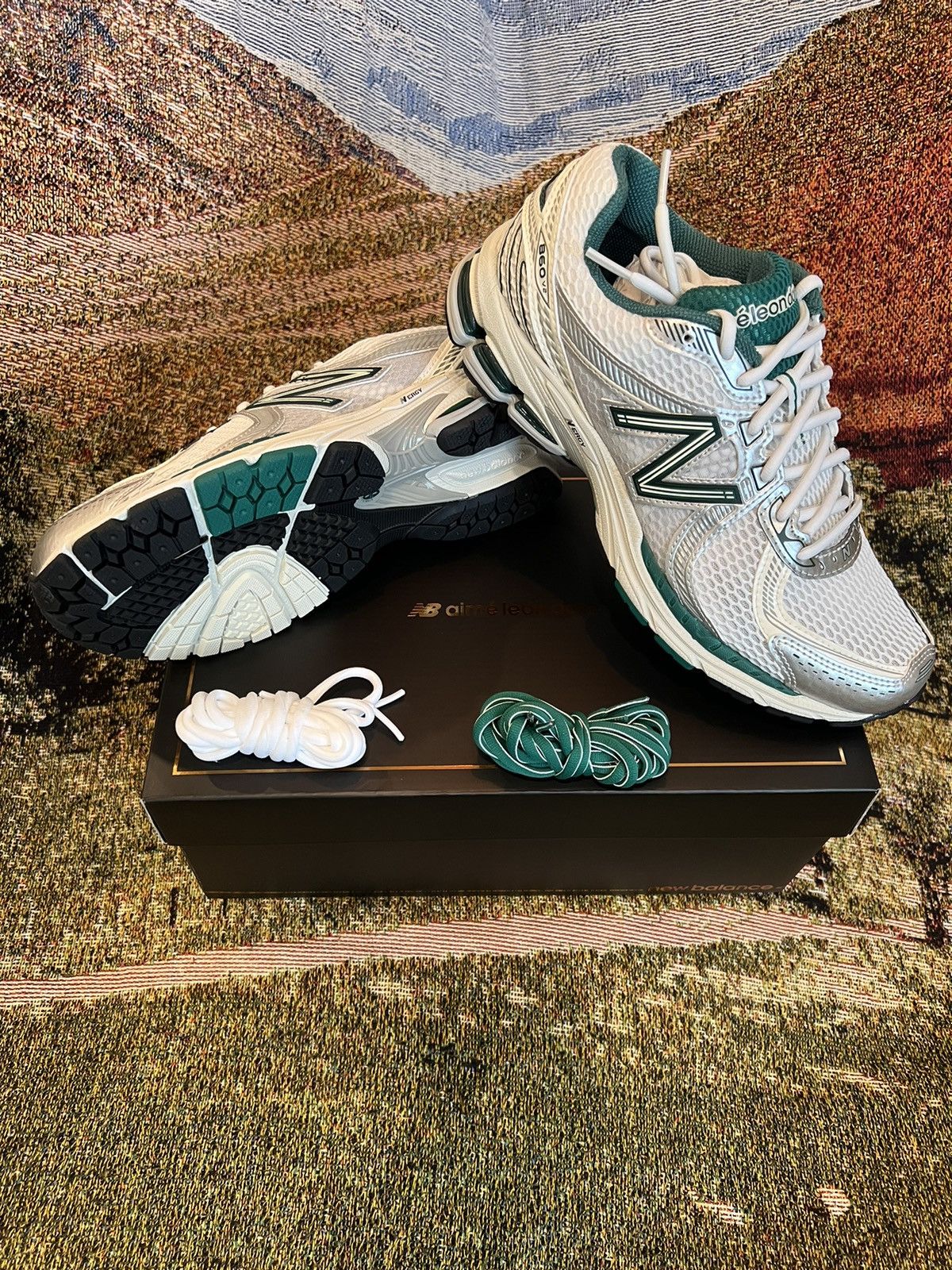 Aime Leon Dore × New Balance Aime Leon Dore ALD x New Balance 860v2 green Size US 8.5 / EU 41-42 - 1 Thumbnail