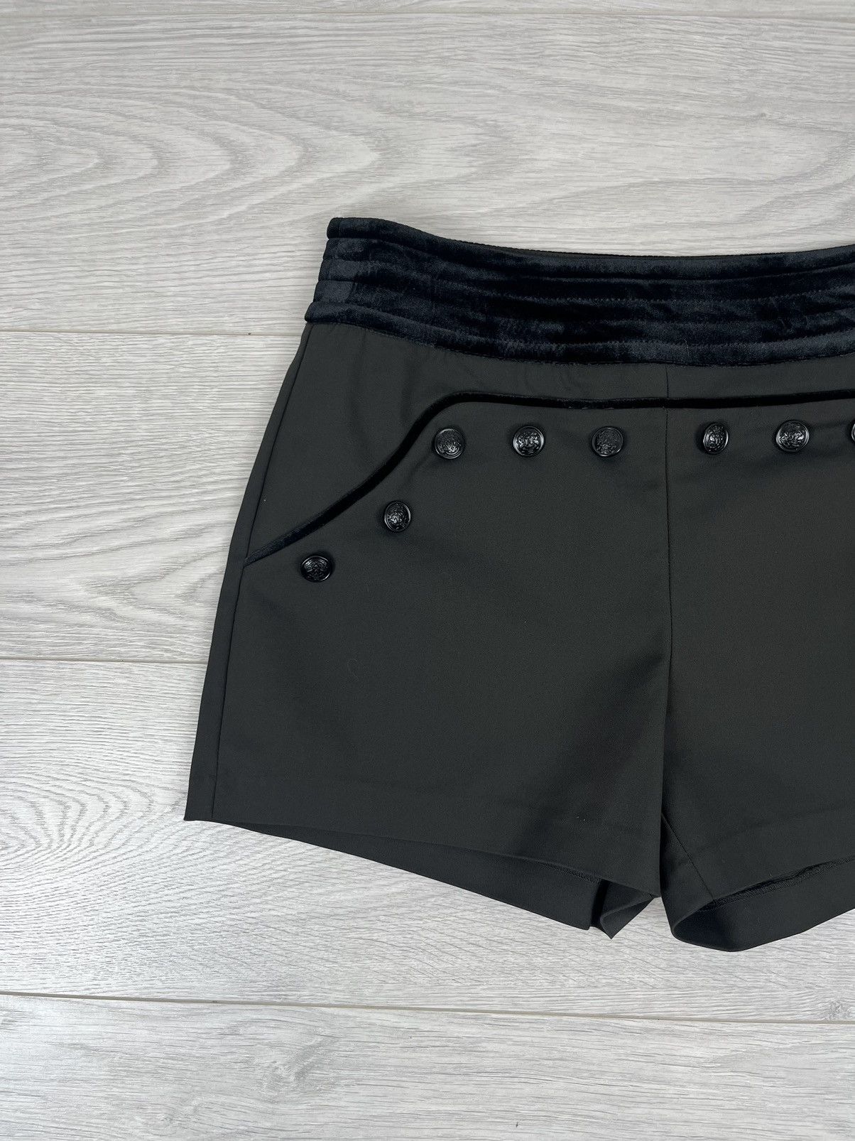Morgan De Toi Morgan De Toi Vintage Velour Button Mini Shorts Women’s Size 27" / US 4 / IT 40 - 4 Thumbnail