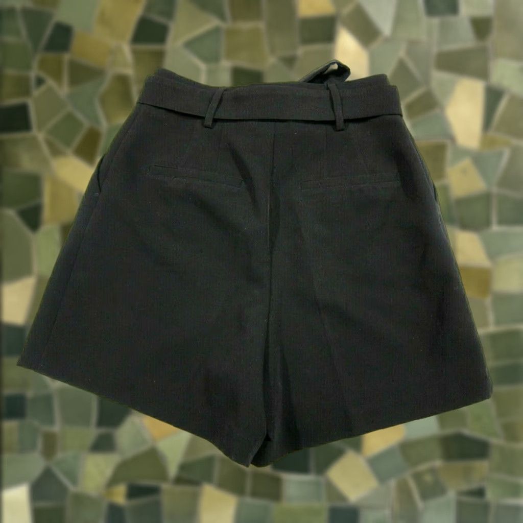 Vintage SHOP 1ONE Black Stretch High Rise Waist Classic Pocket Pleat Short Women Small Size 42" / US 20 - 1 Thumbnail