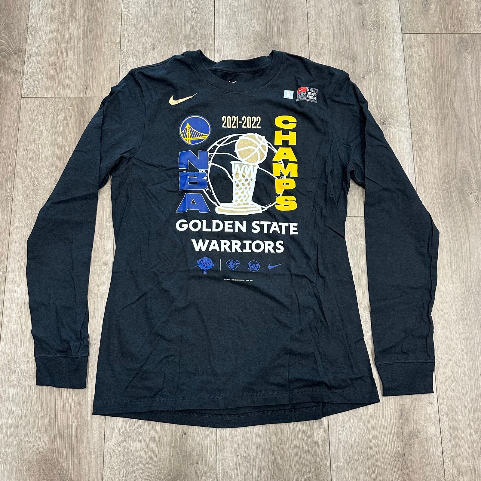 Nike Nike Golden State Warriors 2022 NBA Finals locker room Shirt Size US M / EU 48-50 / 2 - 1 Thumbnail