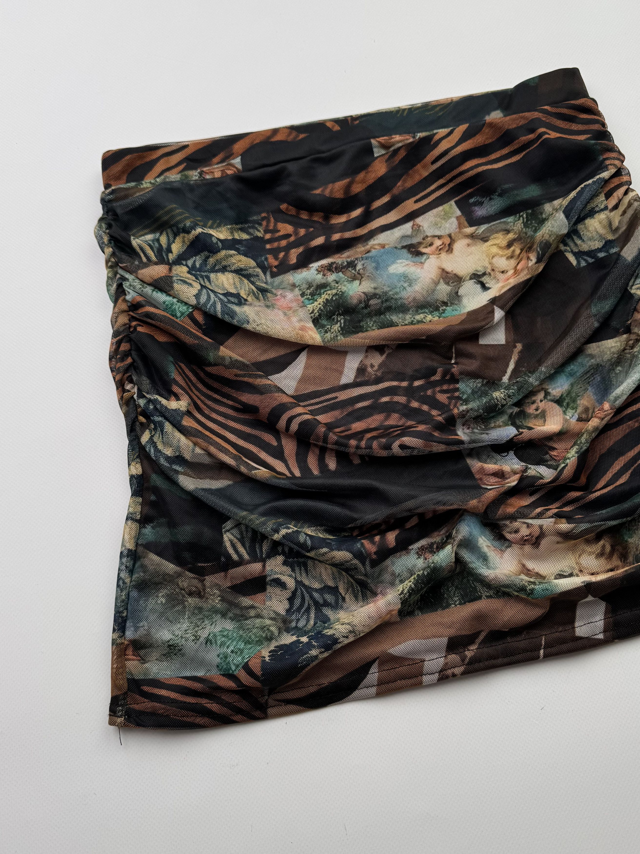 Japanese Brand Vintage Printed Mini Skirt B675(V273)E2 Size 25" / US 0 / IT 36 - 2 Thumbnail