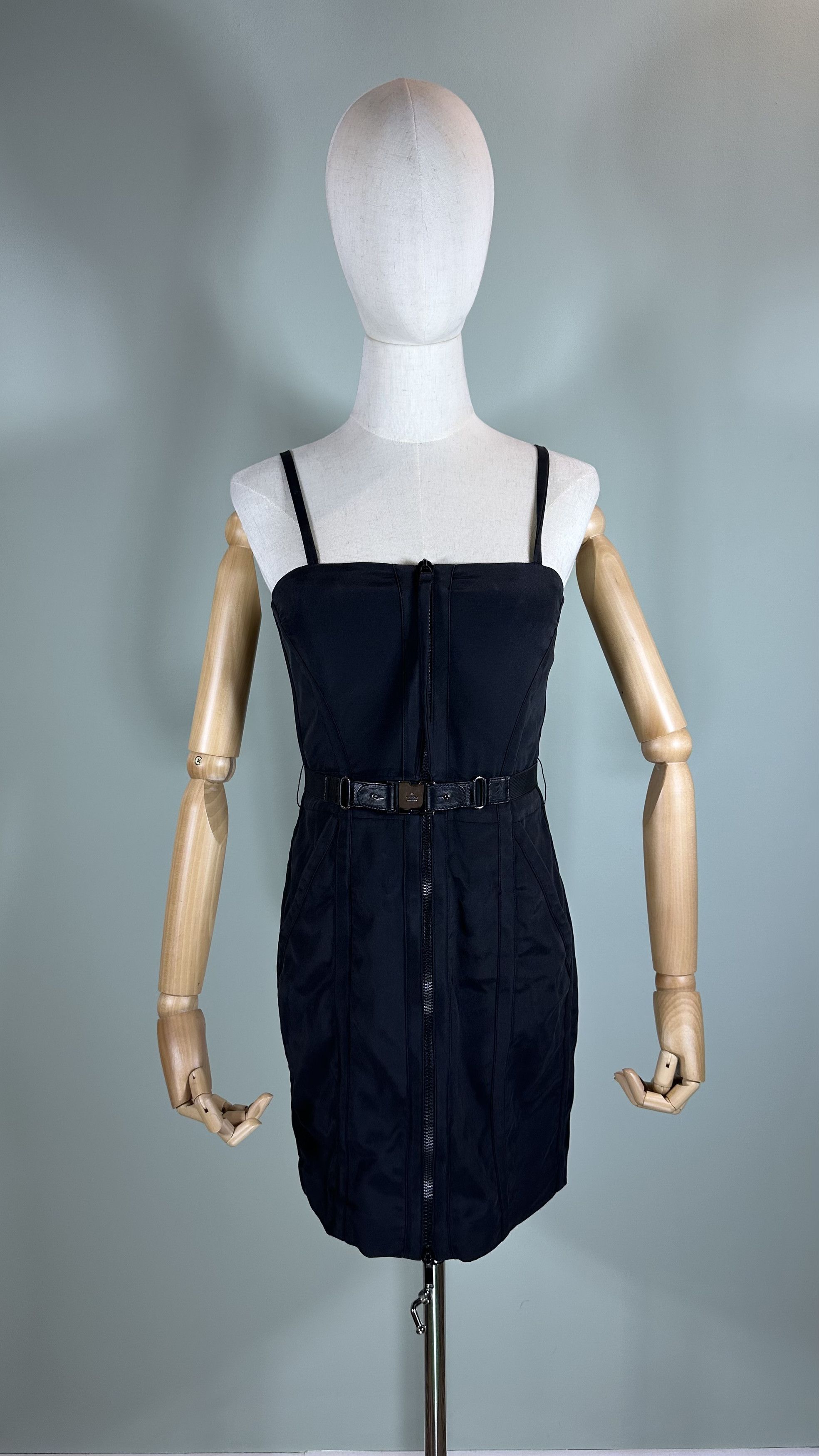 Gucci Gucci Women's Black Sexy Belted Dress Size 40 2009 Size S / US 4 / IT 40 - 1 Thumbnail
