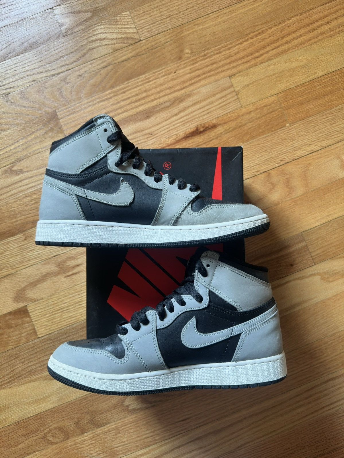 Nike AJ1 High Shadow 2.0 (GS) Size US 7 / EU 40 - 2 Thumbnail
