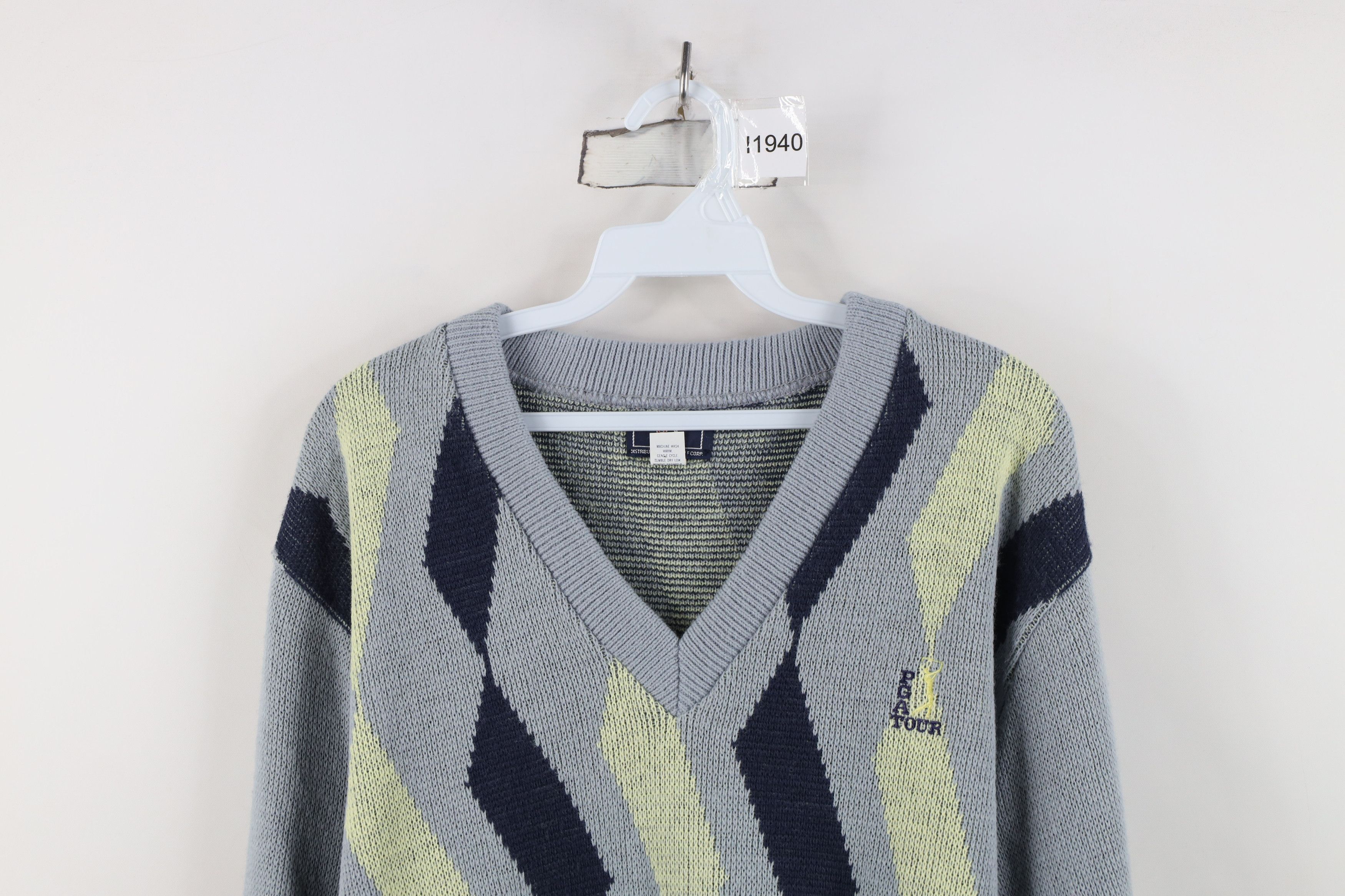 Vintage Vintage 70s 80s PGA Golf Diamond Knit V-Neck Sweater USA Size US M / EU 48-50 / 2 - 2 Thumbnail
