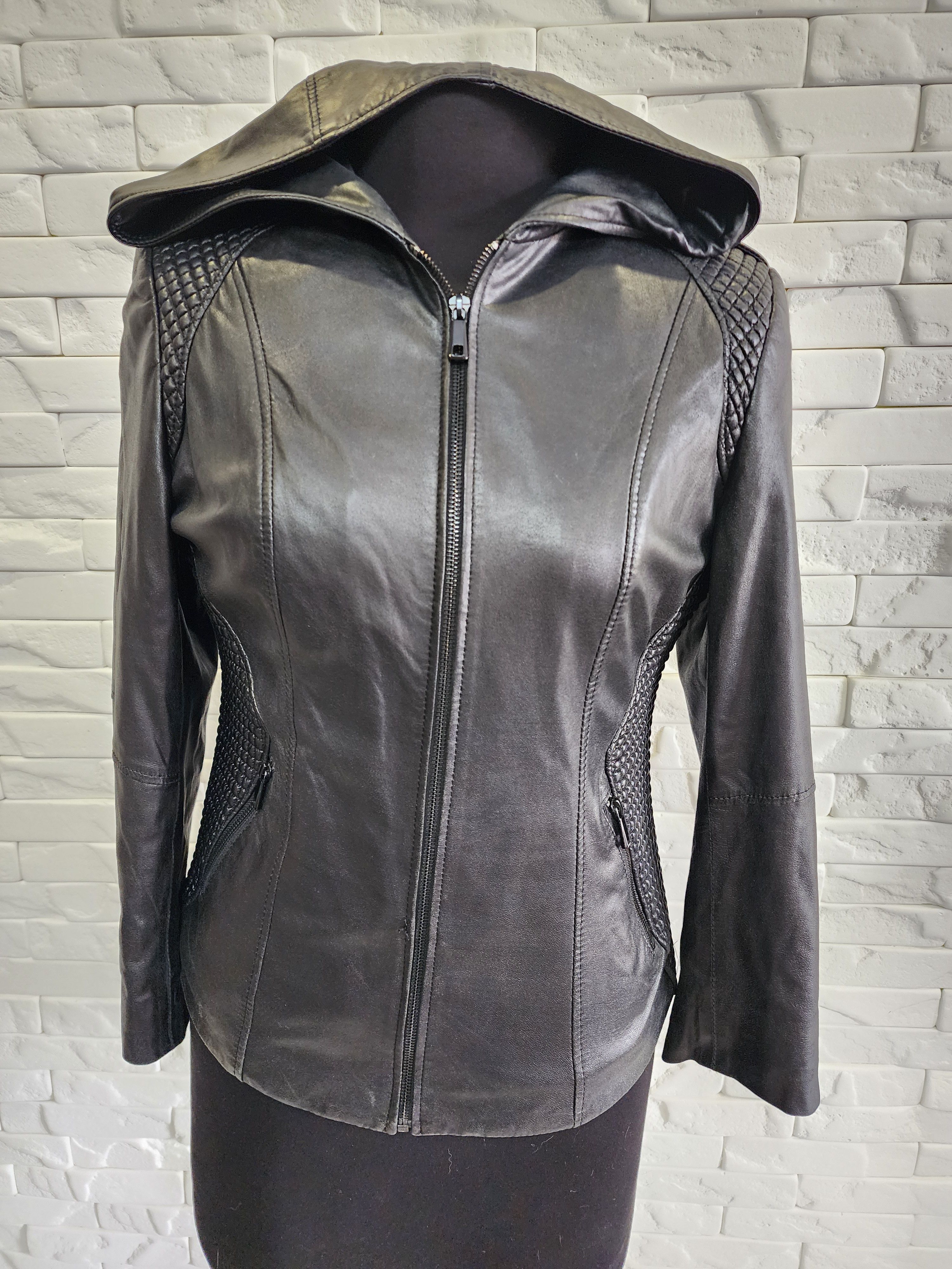 Other Mysterious black women's jacket with a hood. Size L / US 10 / IT 46 - 1 Thumbnail