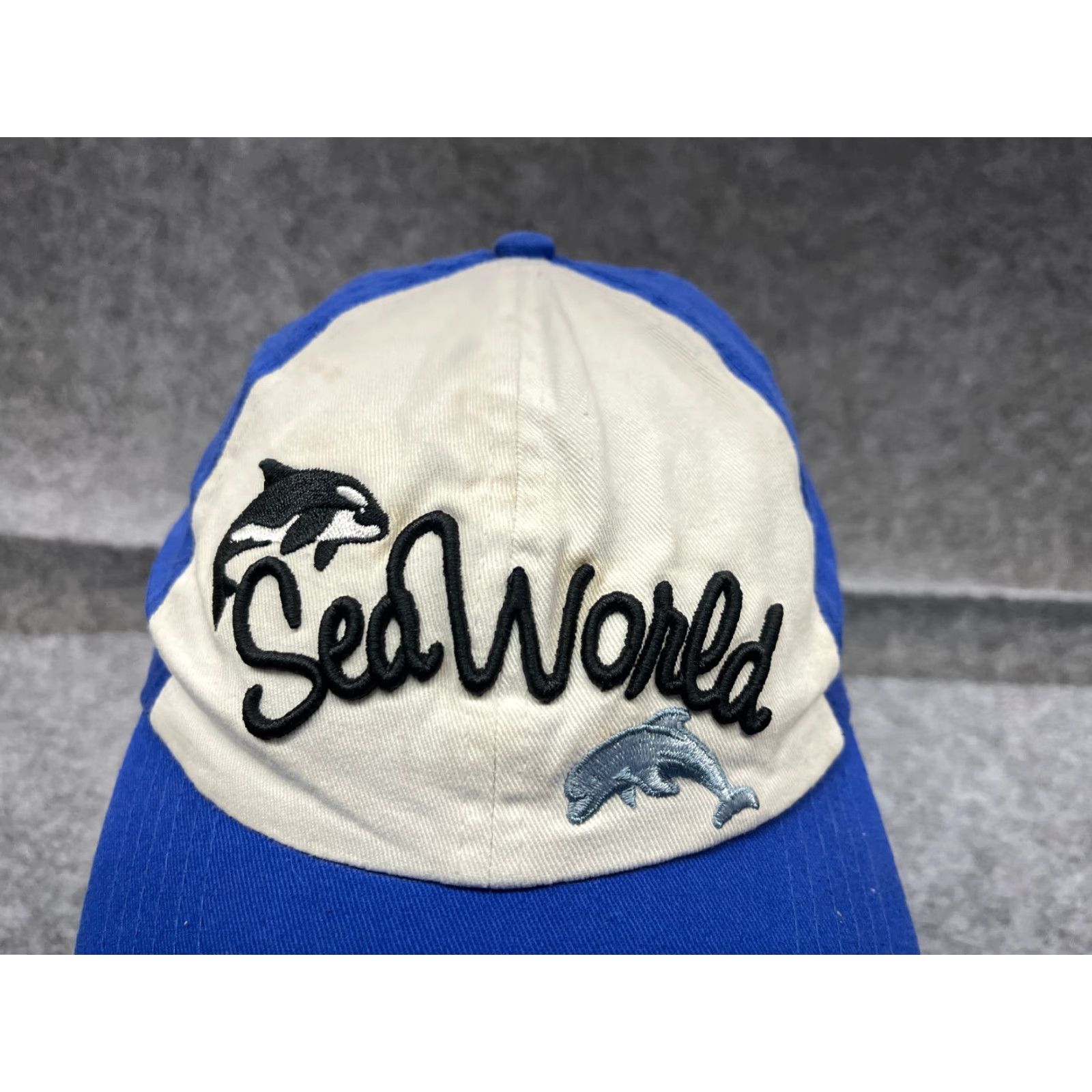 Vintage VINTAGE Seaworld Hat Cap Strap Back Women One Size Blue Cotton Low Profile Dolphin Whale Size ONE SIZE - 2 Thumbnail
