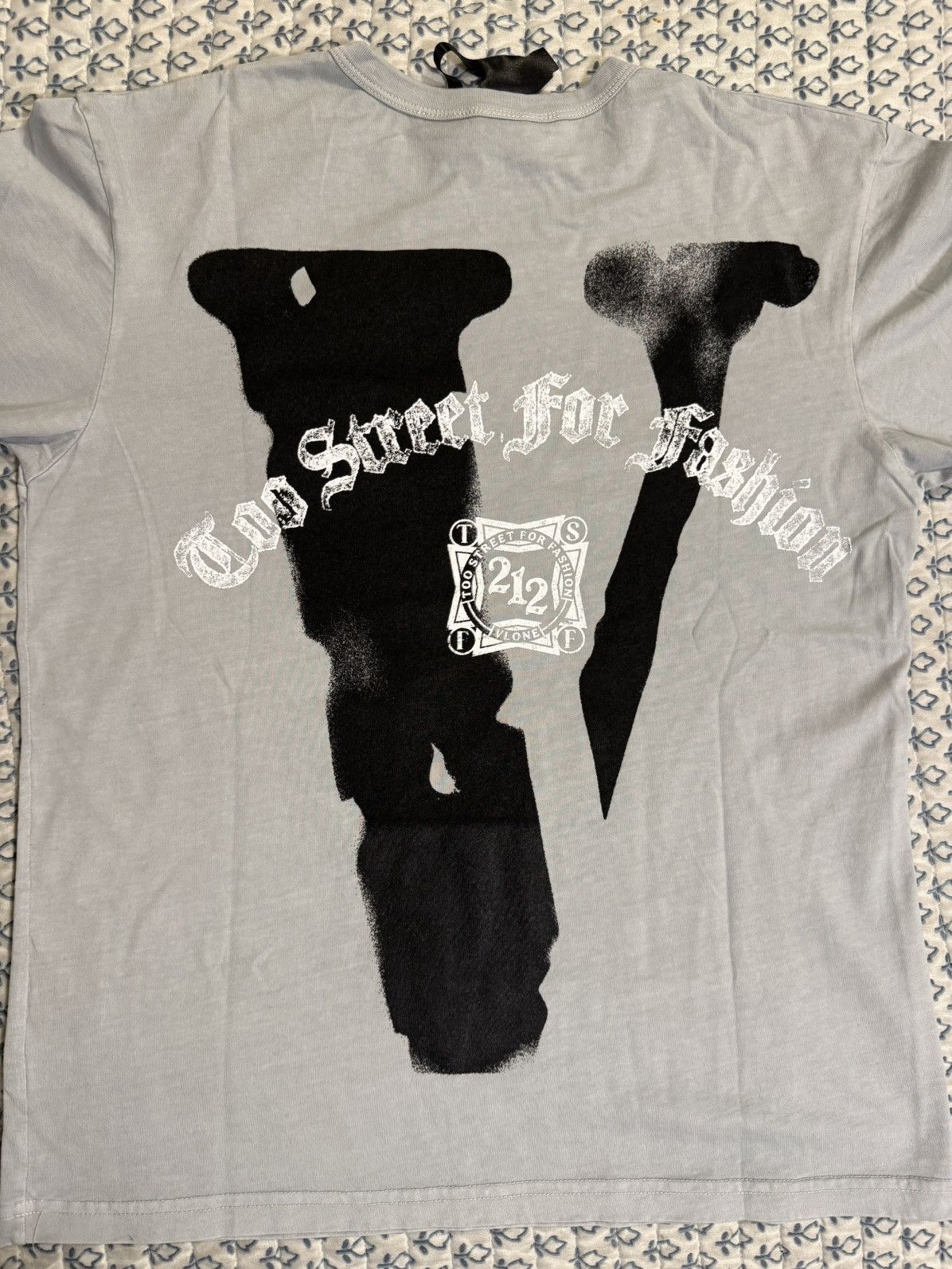 Vlone Vlone Bite Before You Bark tee Gray size SM Size US S / EU 44-46 / 1 - 2 Thumbnail