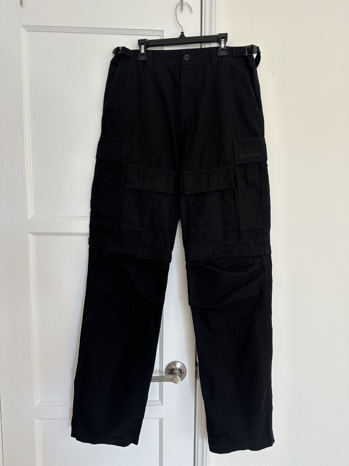 Balenciaga Balenciaga Cotton Ripstop Convertible Cargo Pants in Black Size US 26 / EU 42 - 2 Thumbnail