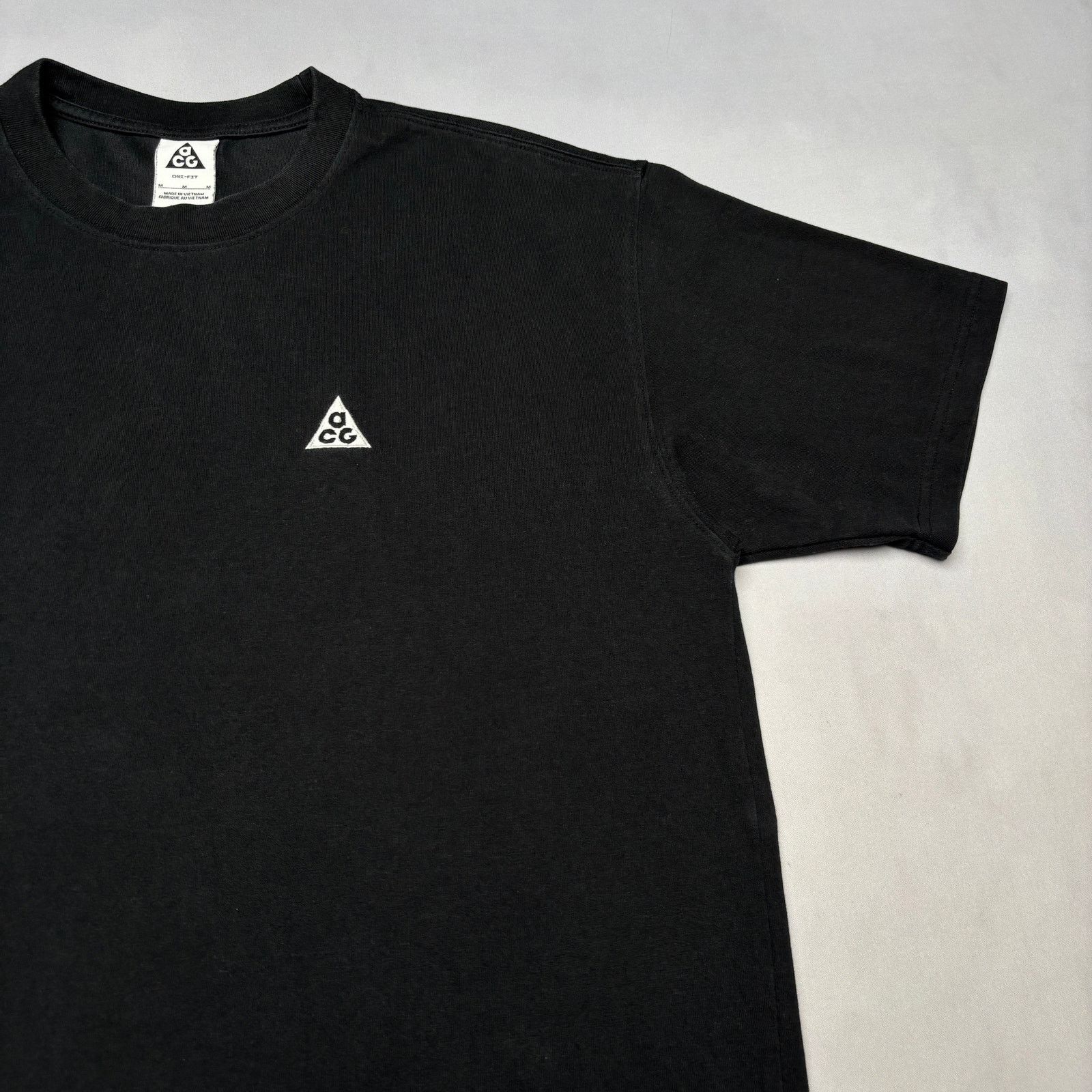 Nike Nike ACG Short Sleeve Logo Tee Shirt Men's Medium Minimalist Size US M / EU 48-50 / 2 - 2 Thumbnail