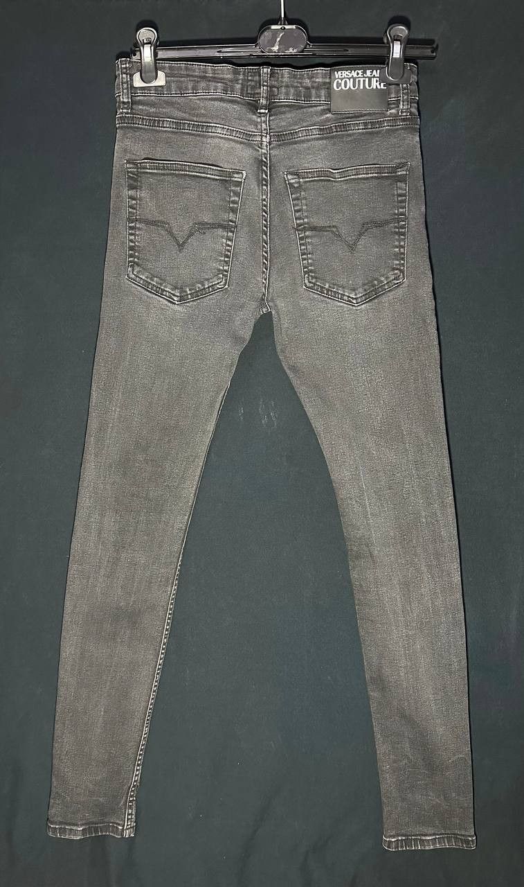 Versace × Versace Jeans Couture Versace Jeans Couture Logo Patch Slim Jeans denim black Size US 30 / EU 46 - 2 Thumbnail