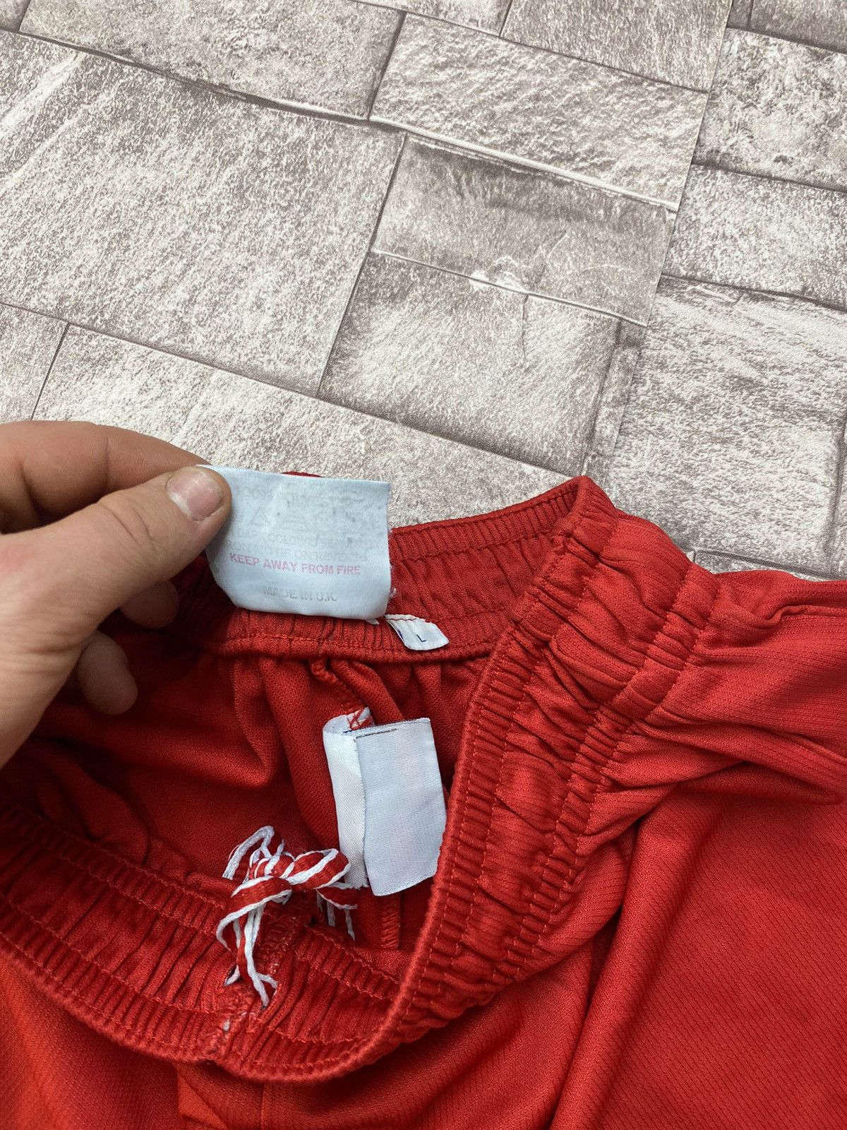 Reebok LIVERPOOL ENGLAND 1996/1998 FOOTBALL SOCCER SHORTS HOME Size US 34 / EU 50 - 11 Thumbnail