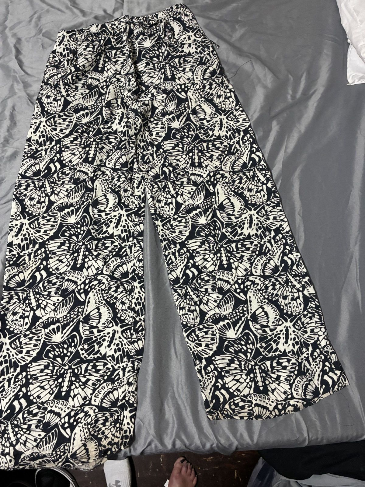 Dries Van Noten Dries Van Noten Butterfly Print Wide Leg Trousers Size 26" / US 2 / IT 38 - 1 Thumbnail