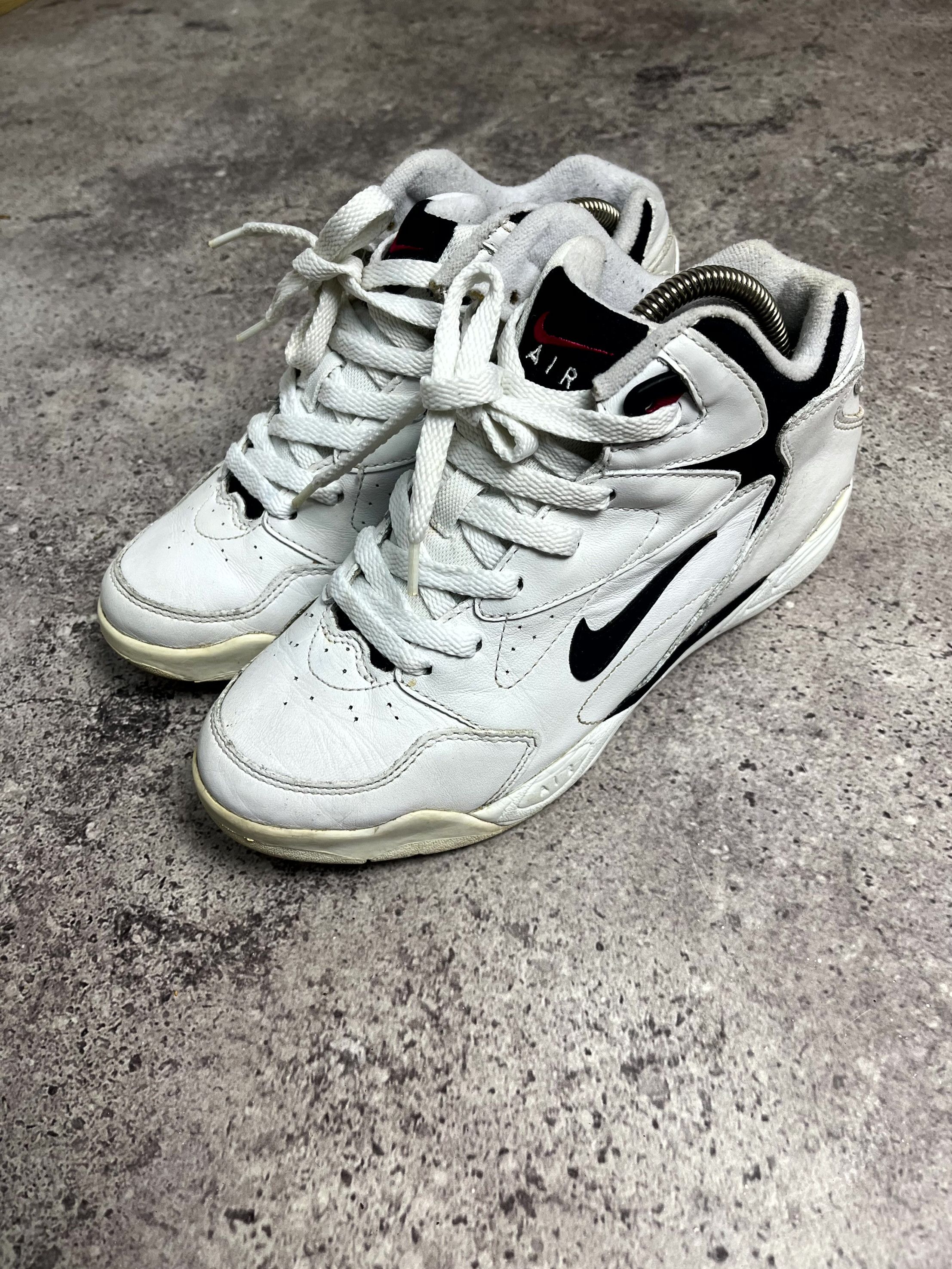 Nike Vintage Nike Air High Top White Sneakers Size US 7.5 EU 38.5 Size US 7.5 / IT 37.5 - 2 Thumbnail