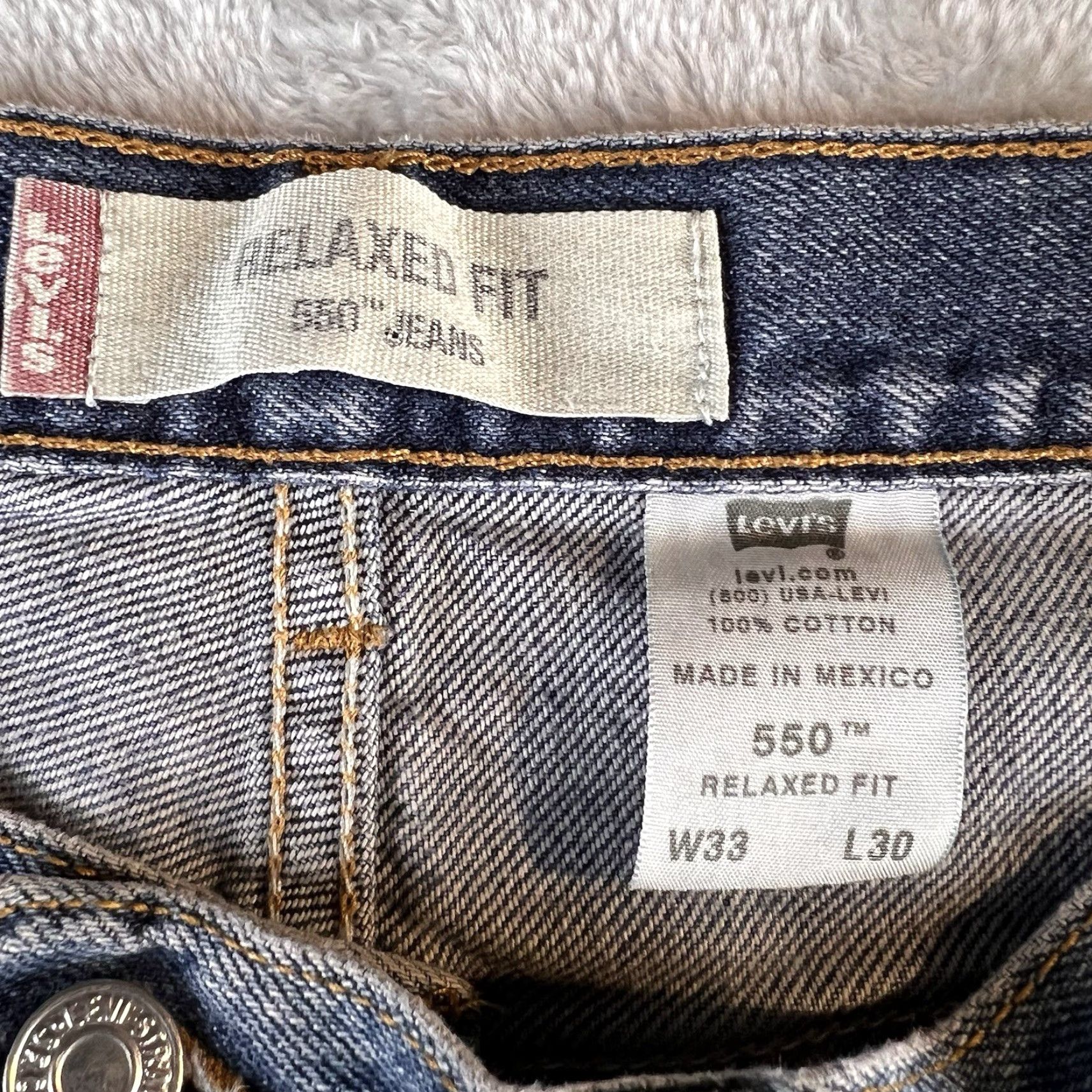 Levi's VINTAGE Levi's 550 Jeans Men 33x30 Regular Blue Cotton Denim Relaxed Tapered USA 90s Mens Jeans Size US 33 - 6 Thumbnail