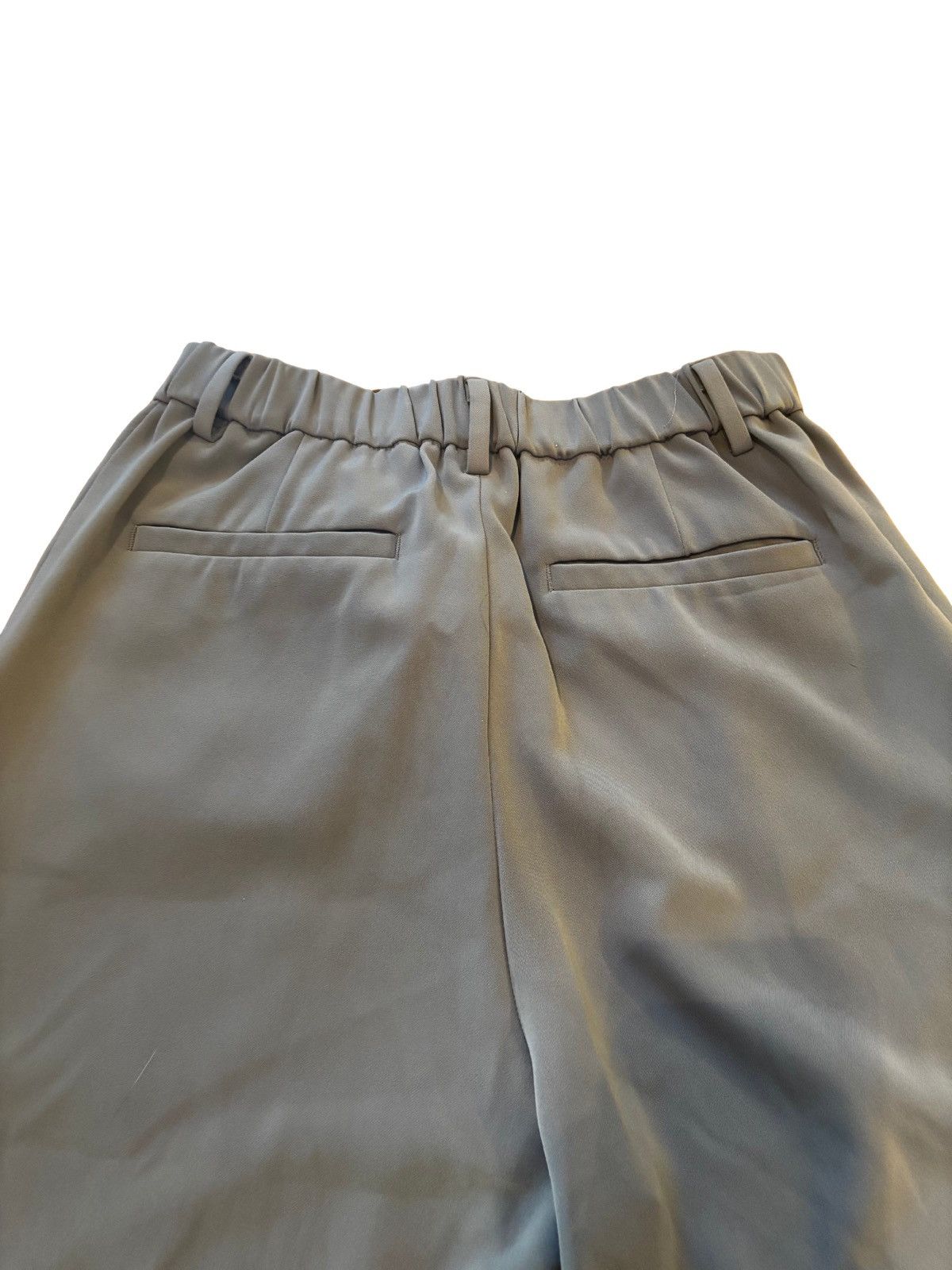 Uniqlo Women’s gray bermuda pants.wp0123 Size 24" / US 00 / IT 34 - 7 Thumbnail