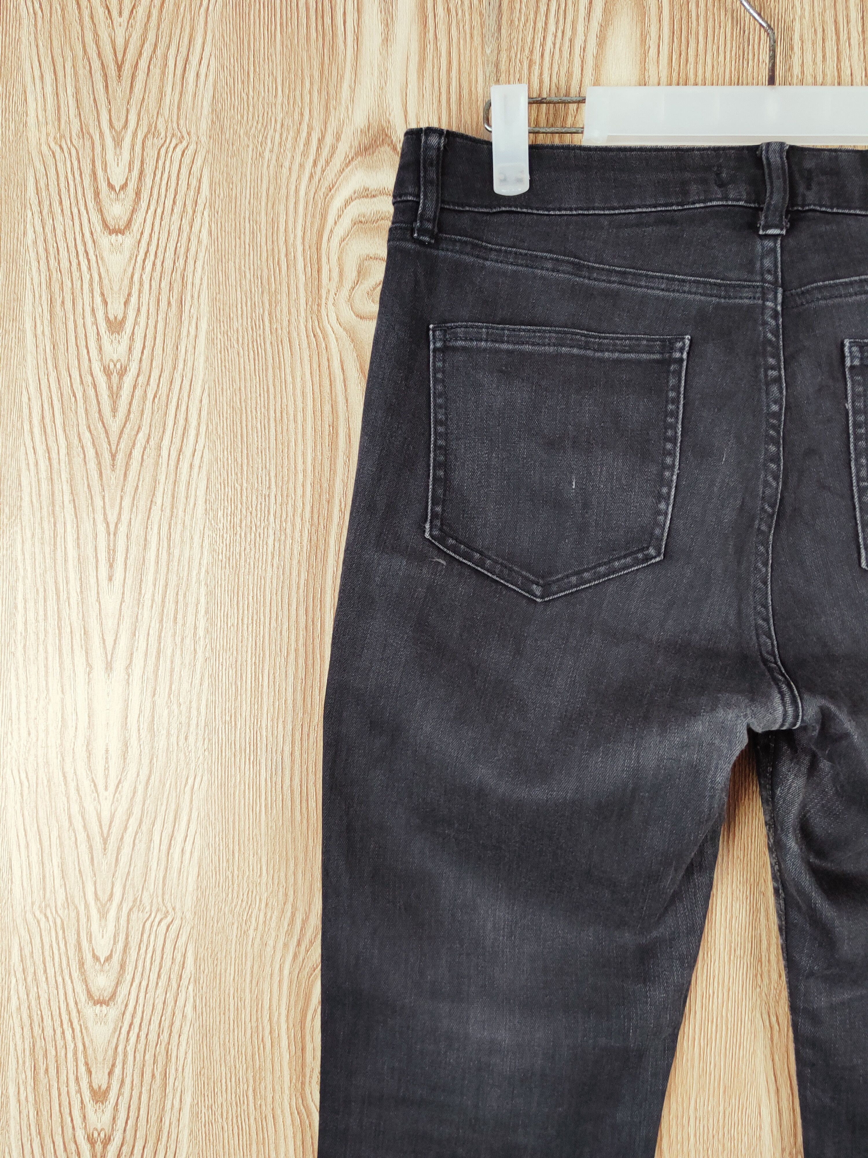 Japanese Brand Uniqlo fabirc by kaihara Black Distressed Ripped Jeans #W609 Size US 30 / EU 46 - 8 Thumbnail