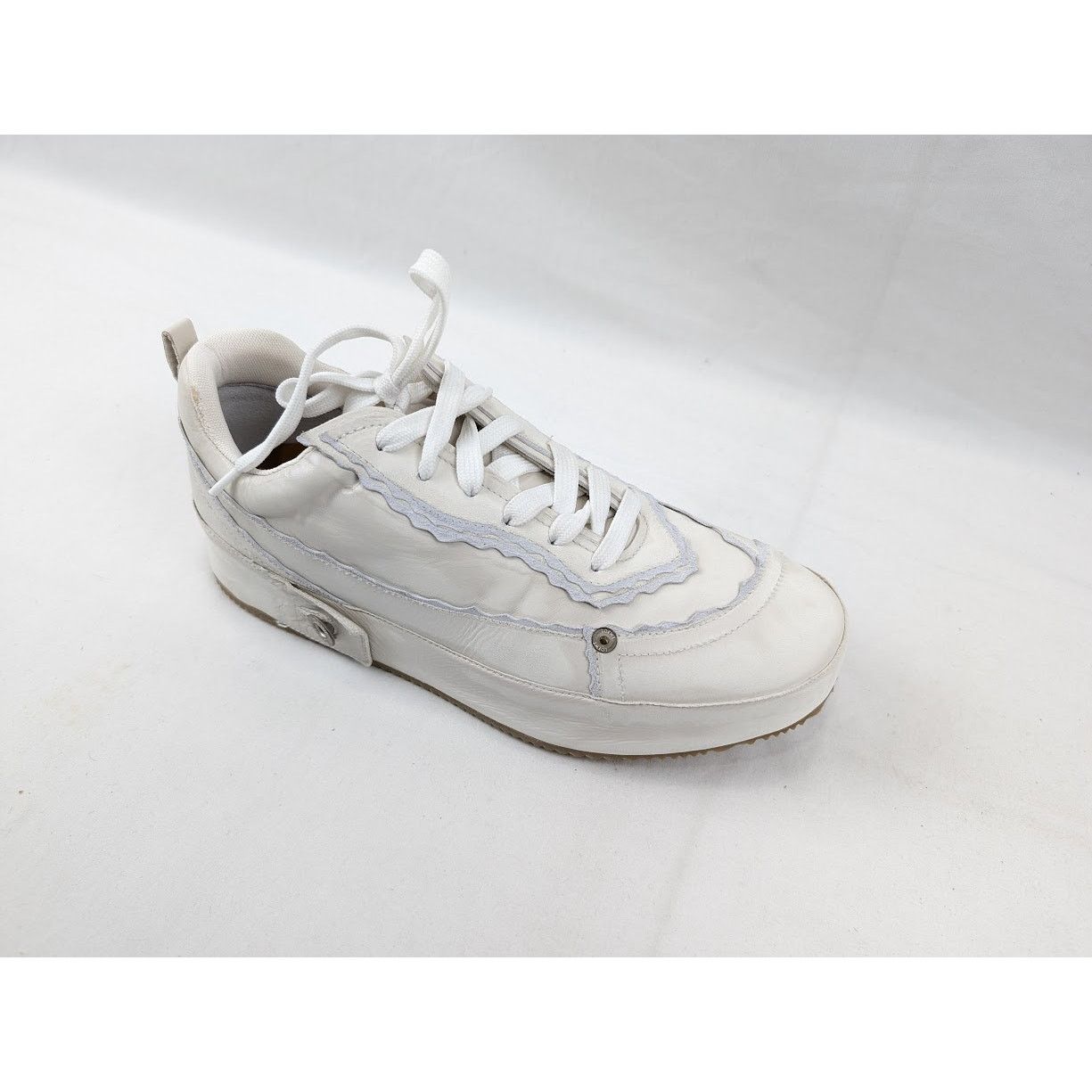 Loewe o1rshd1 Low-Top Leather Sneakers in White Size US 10 / EU 43 - 2 Thumbnail