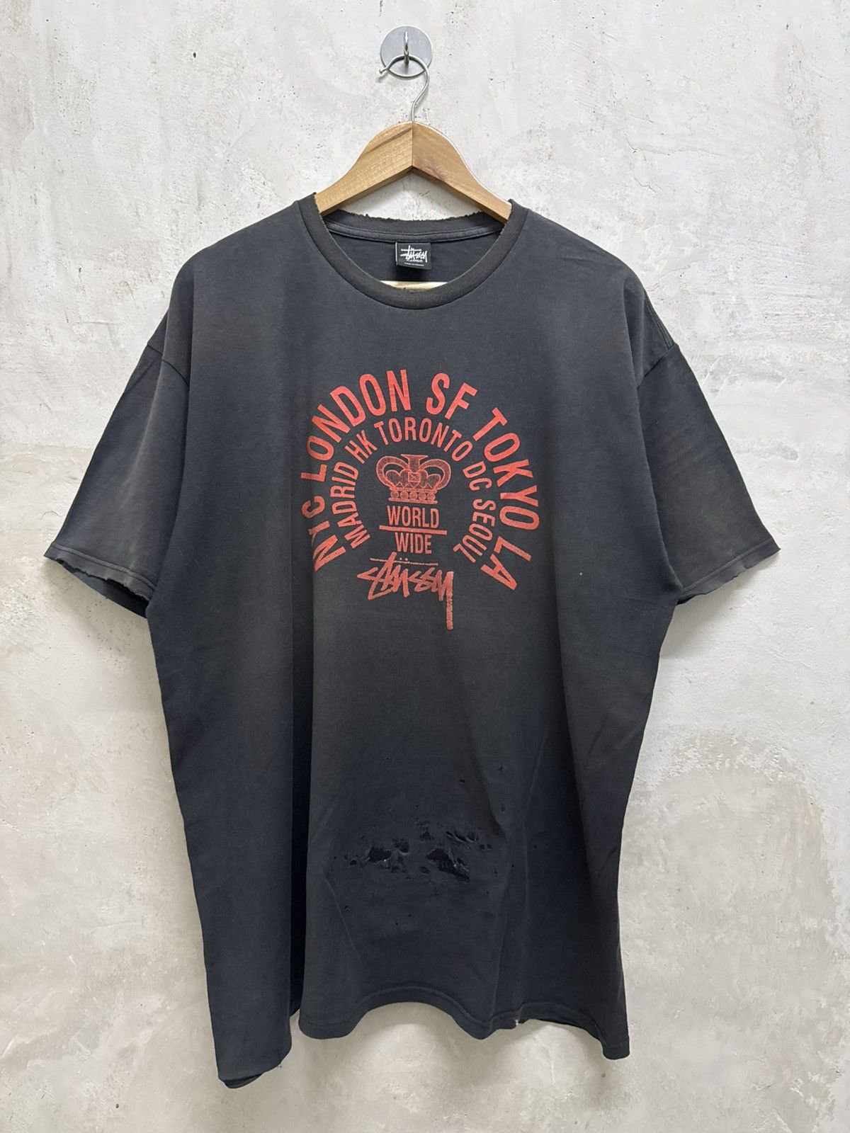 Stussy 2000s Stussy Worldwide distressed thrash tees Size US XL / EU 56 / 4 - 1 Thumbnail
