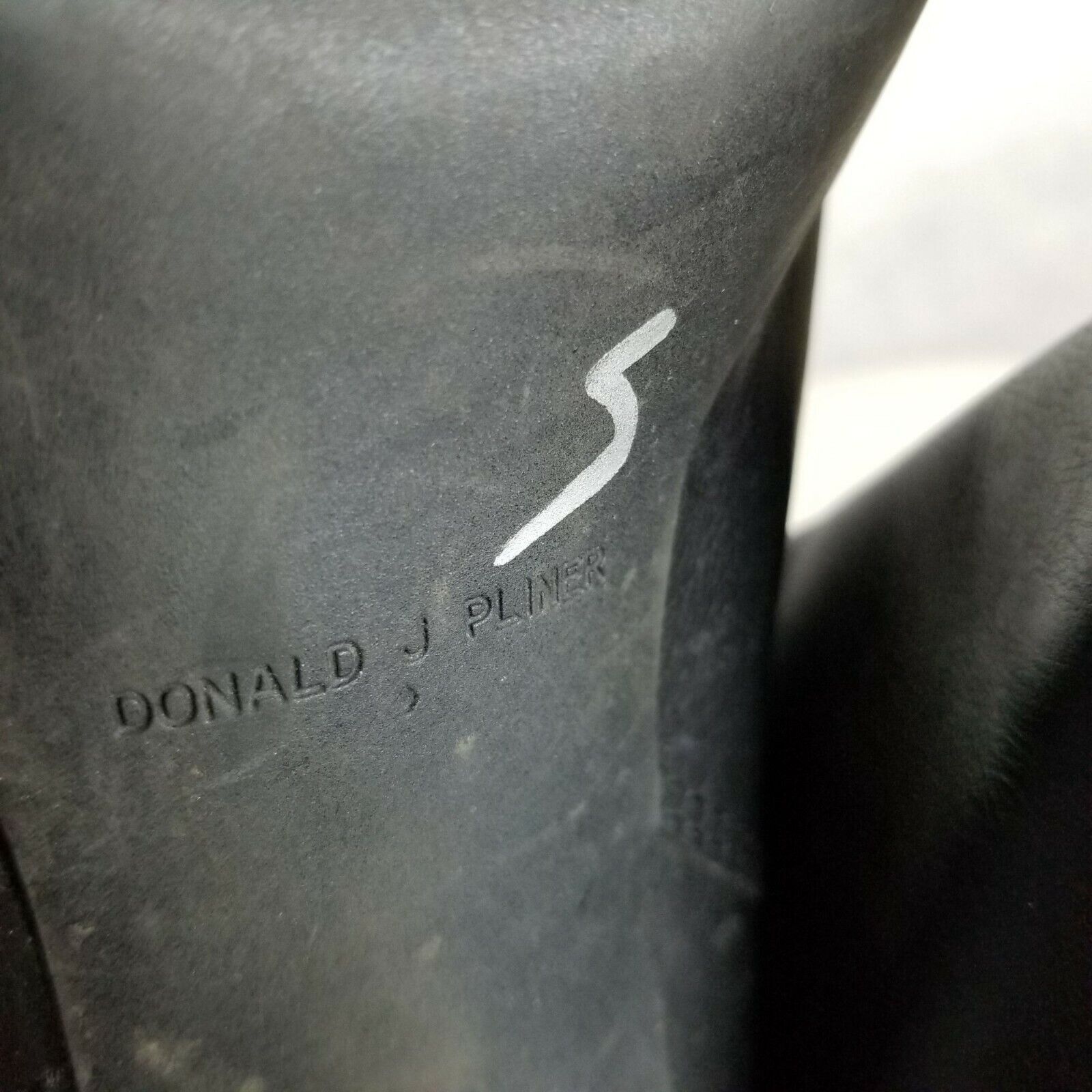 Donald Pliner Donald J Pliner Womens Milan Black Leather Heeled Boots 8.5M Size US 8.5 / IT 38.5 - 10 Thumbnail