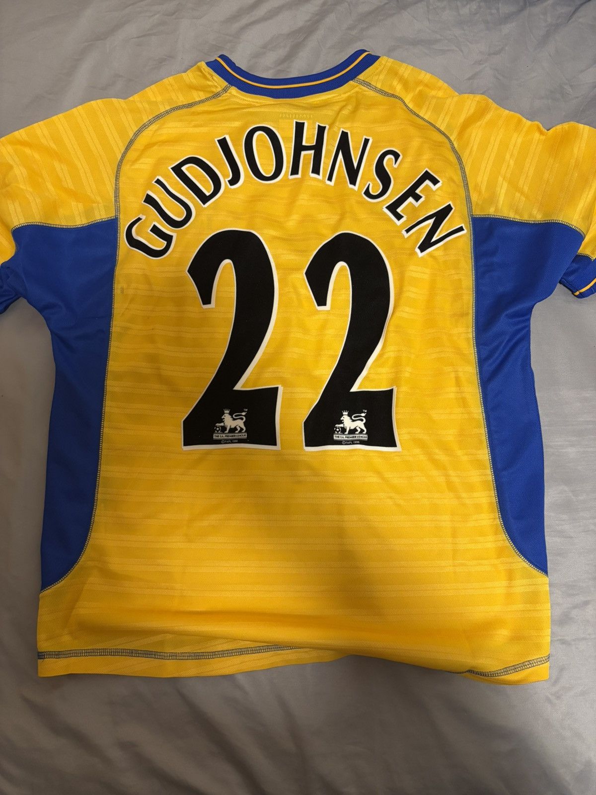 Umbro Chelsea 2000 away shirt gudjohnsen with tags Size US M / EU 48-50 / 2 - 2 Thumbnail