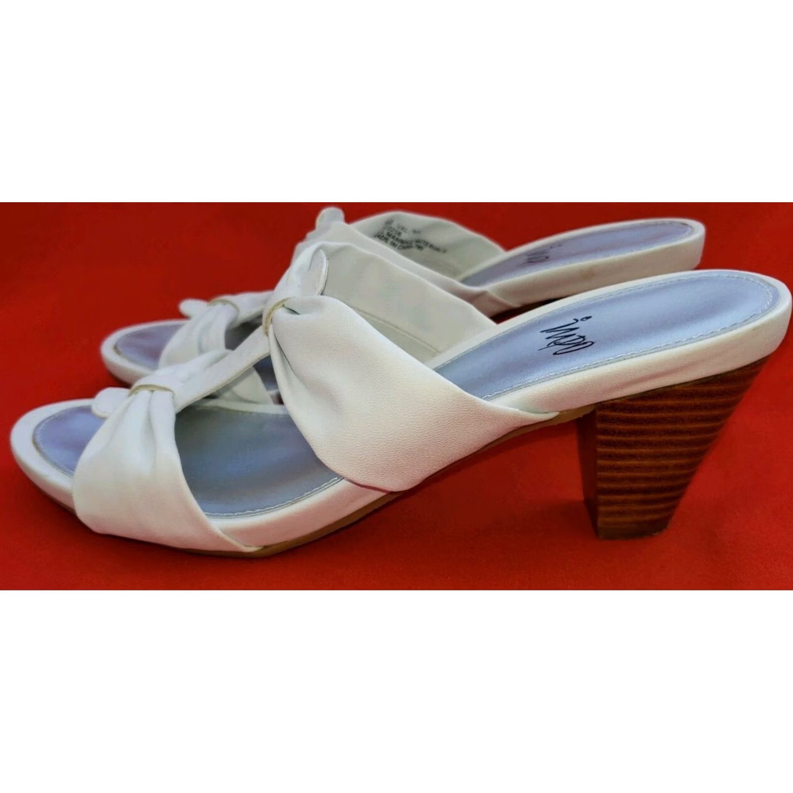 Vintage Impo Valeria White Double Crossover 3" Heel Slide Sandal Size 7M Womens Shoes Size US 5 / IT 35 - 4 Thumbnail