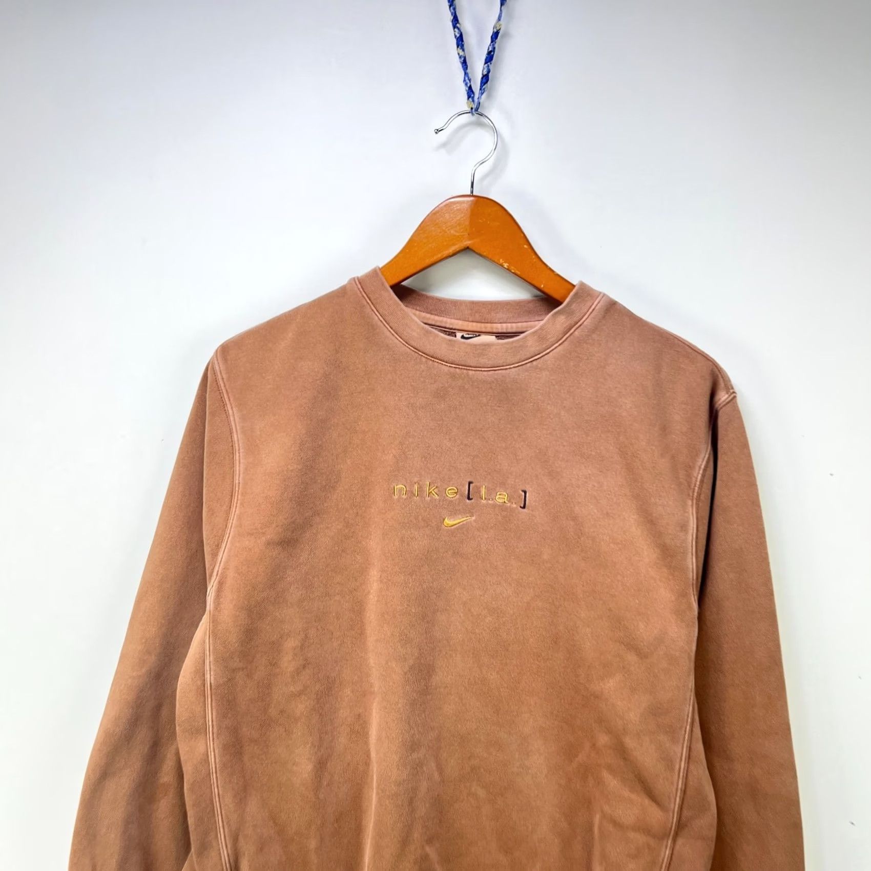 Nike VINTAGE Nike LA Swoosh Sweatshirt S Mens Brown 90s Logo Pullover Crew Neck Long Sleeve Cotton Sweatshirt Size US S / EU 44-46 / 1 - 2 Thumbnail