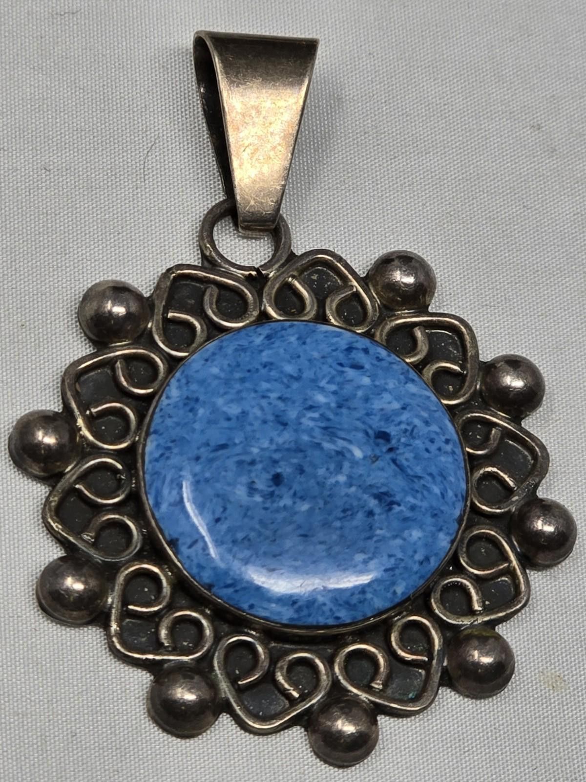 The Unbranded Brand ​Vtg MEXICO 925 Sterling Silver Denim Lapis Lazuli Pendant Size ONE SIZE - 1 Thumbnail