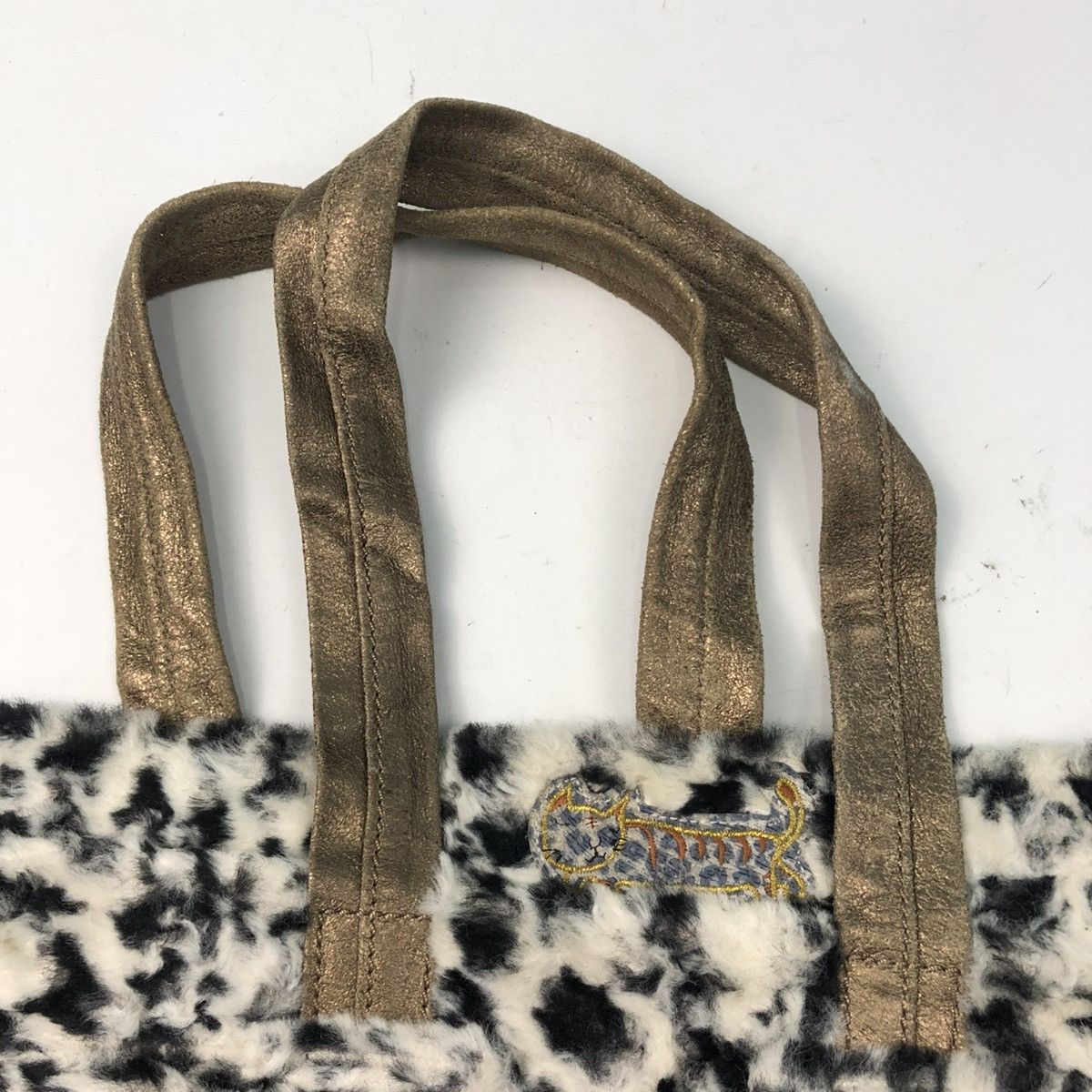 Tsumori Chisato ‼️YES‼️ TSUMORI CHISATO FAUX FUR LEOPARD CARRY TOTE BAG Size ONE SIZE - 4 Thumbnail