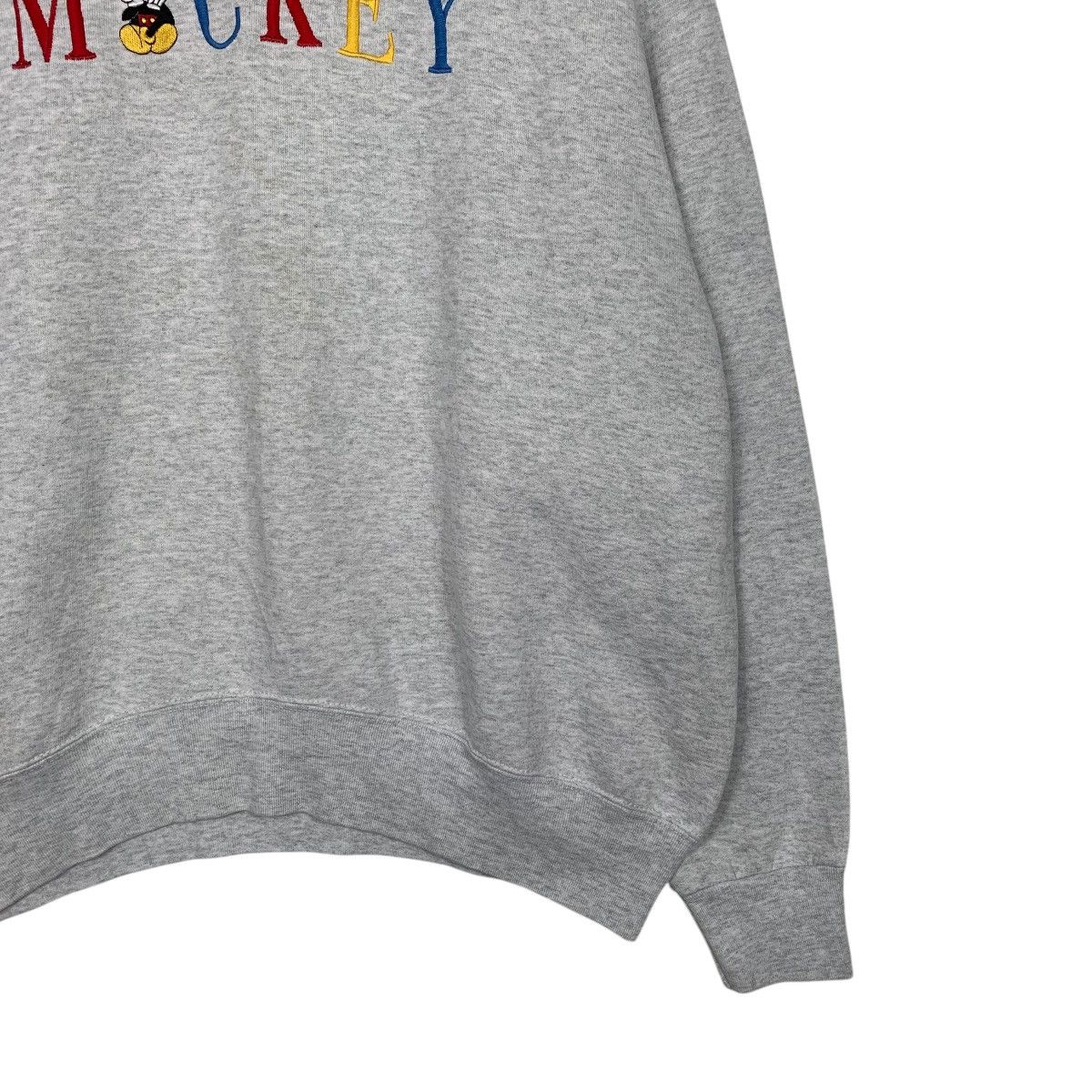 Mickey & Co. Vintage Mickey Embroidery Crewneck Sweatshirt Size US M / EU 48-50 / 2 - 4 Thumbnail