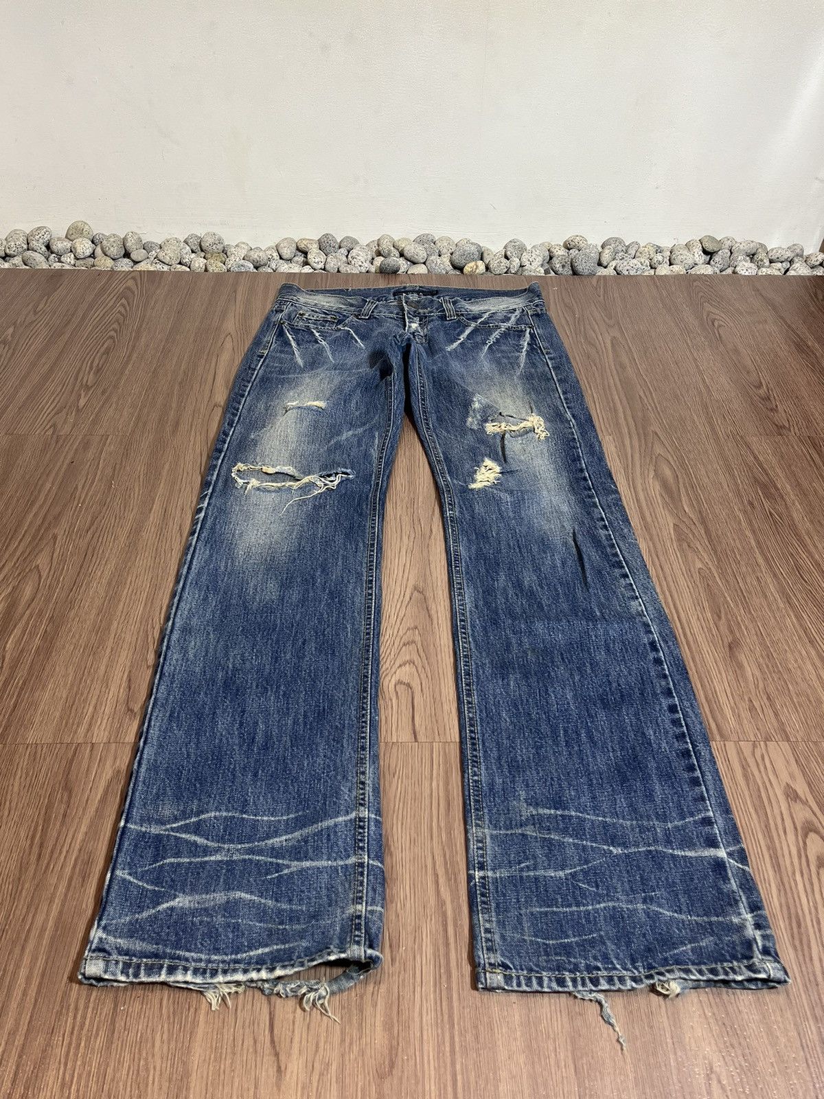 GOSTAR DE FUGA FUGA japan distressed clawmark lightning wash denim Size US 33 - 4 Thumbnail
