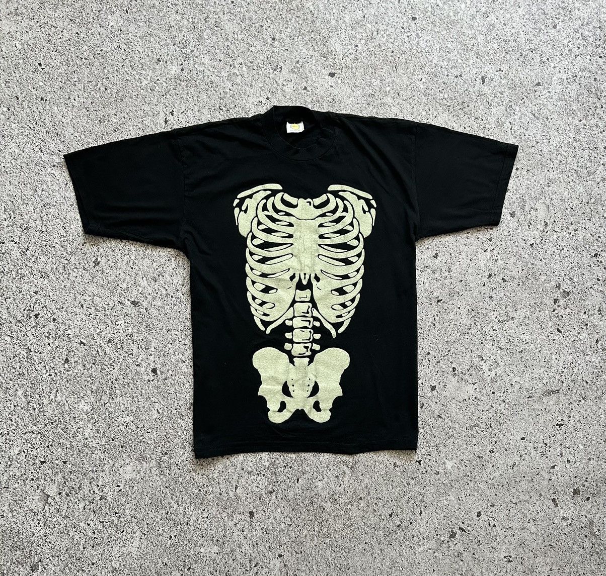 Hook-Ups × Vintage Vintage 1990’s Skeleton Ribcage Retro T-Shirt Y2K Hype Size US XL / EU 56 / 4 - 2 Thumbnail