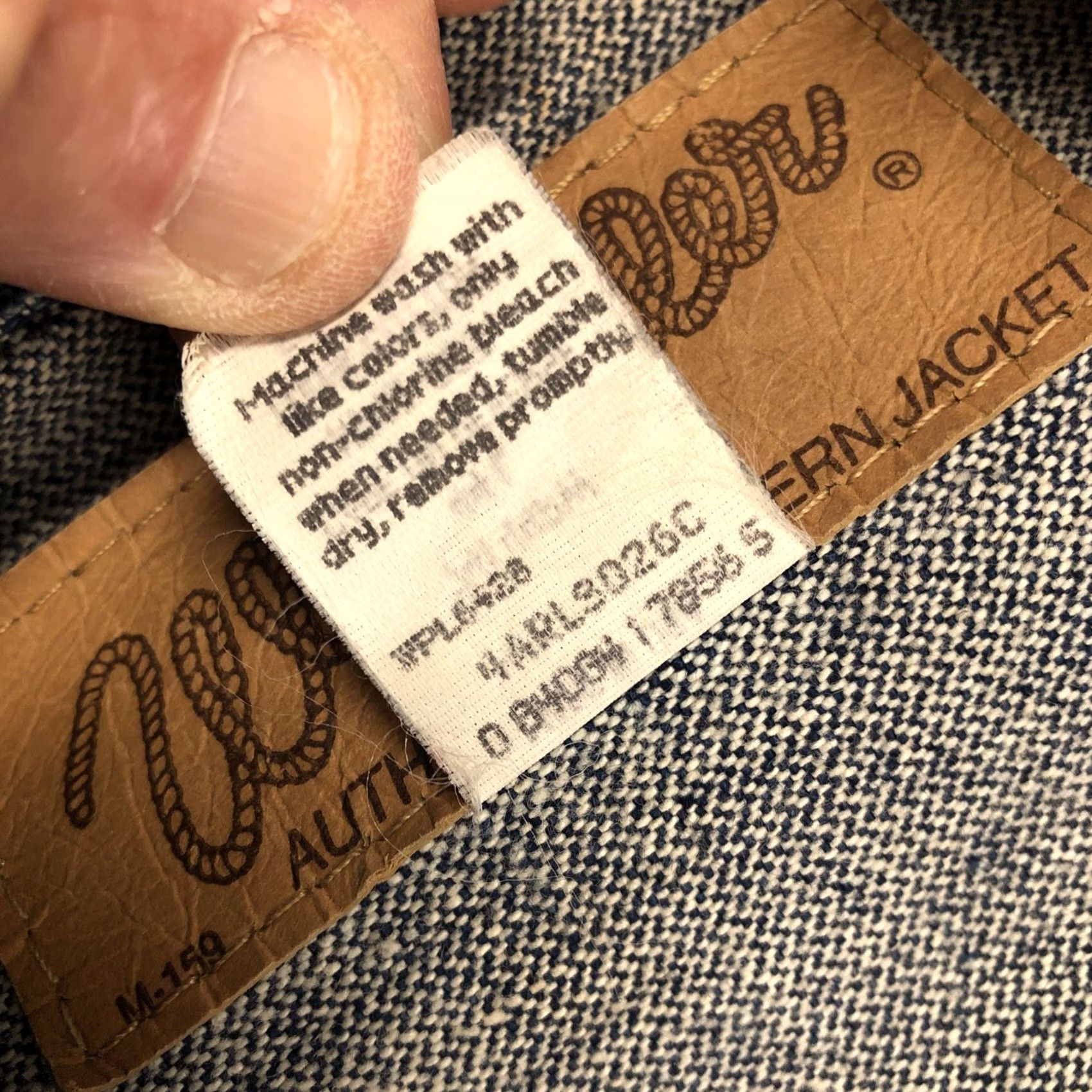 Wrangler VINTAGE Wrangler Denim Trucker Jacket Western L Blue Mens Wrangler 90s Country Music's Favorite Label Biker Style Denim Jacket Size US L / EU 52-54 / 3 - 6 Thumbnail