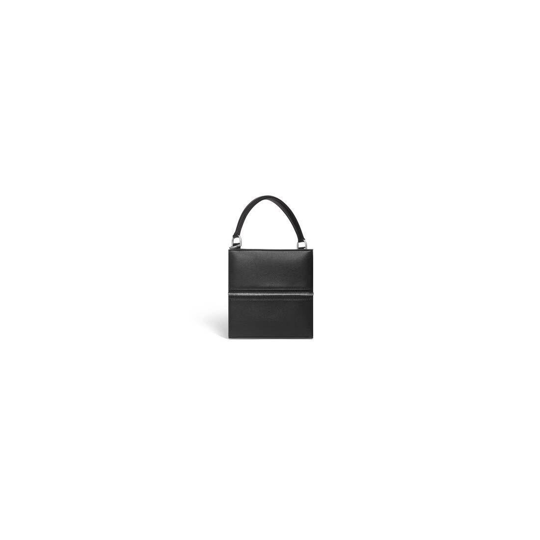 o1tr1nto0525 Size: OS / 4X4 Small Bag in Black
