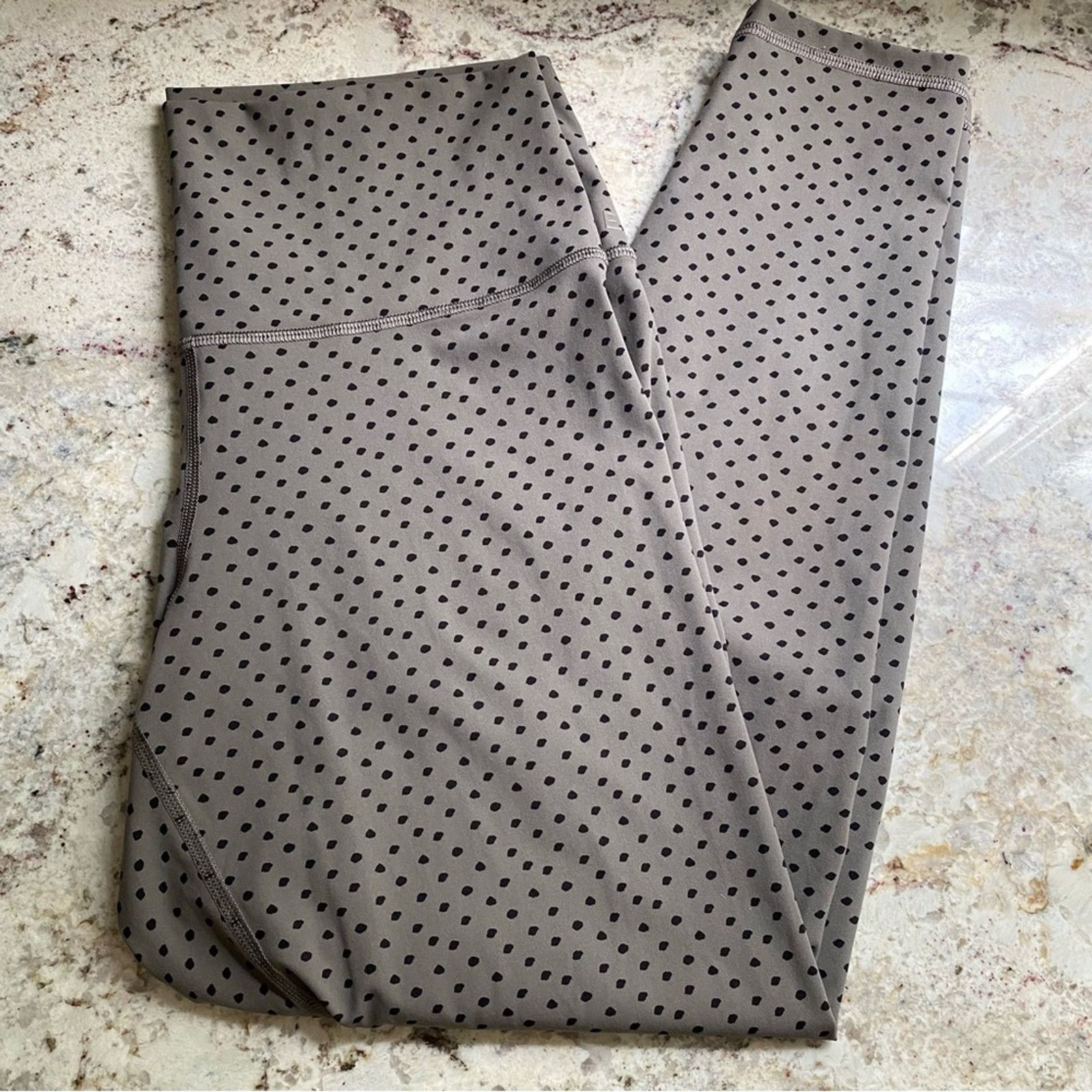 Everlane Everlane $68 Dot Perform Ankle Legging LG EUC Size 30" / US 8 / IT 44 - 2 Thumbnail