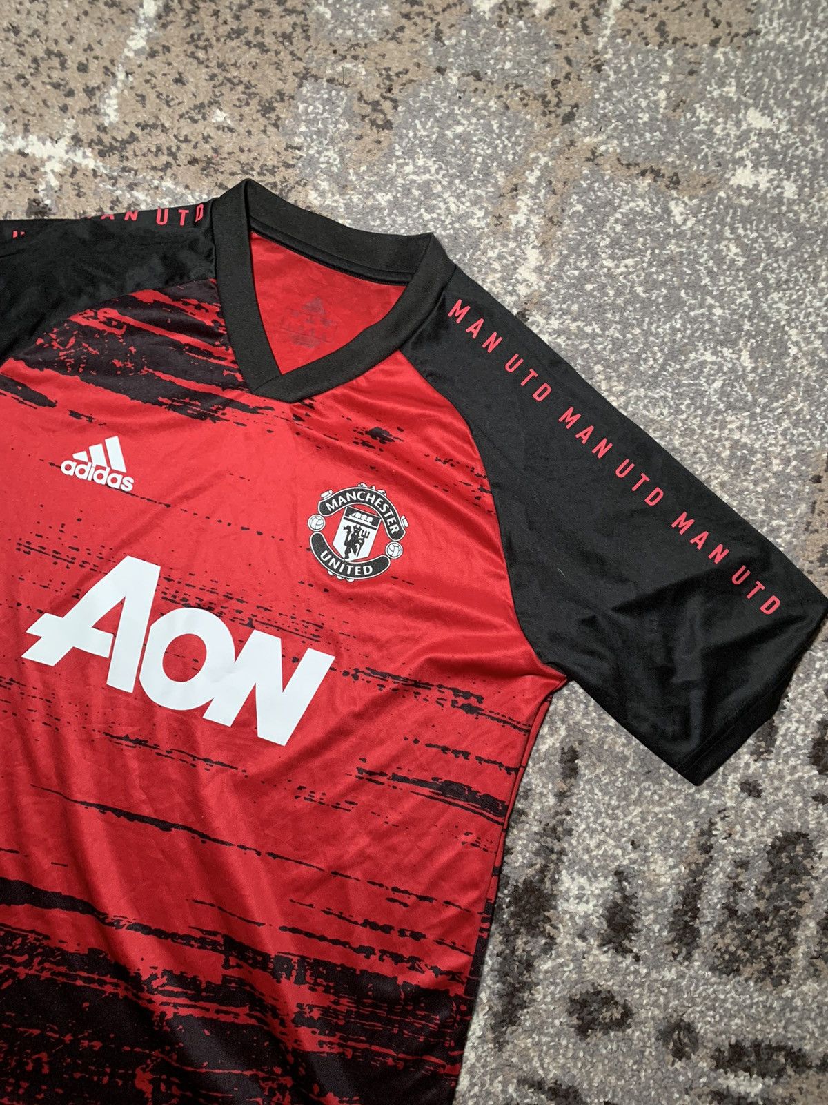 Adidas Manchester United 2020 adidas soccer jersey AON Size US M / EU 48-50 / 2 - 1 Thumbnail