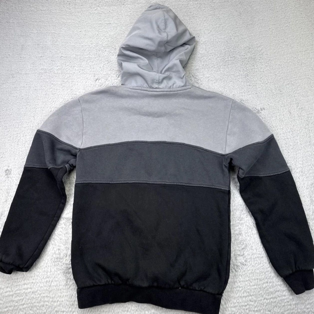 Adidas Adidas Hoodie Mens Large Gray Colorblock Trefoil Originals Pullover Logo Graphic Print Embroidered Hooded Pockets Fleece Size US S / EU 44-46 / 1 - 4 Thumbnail