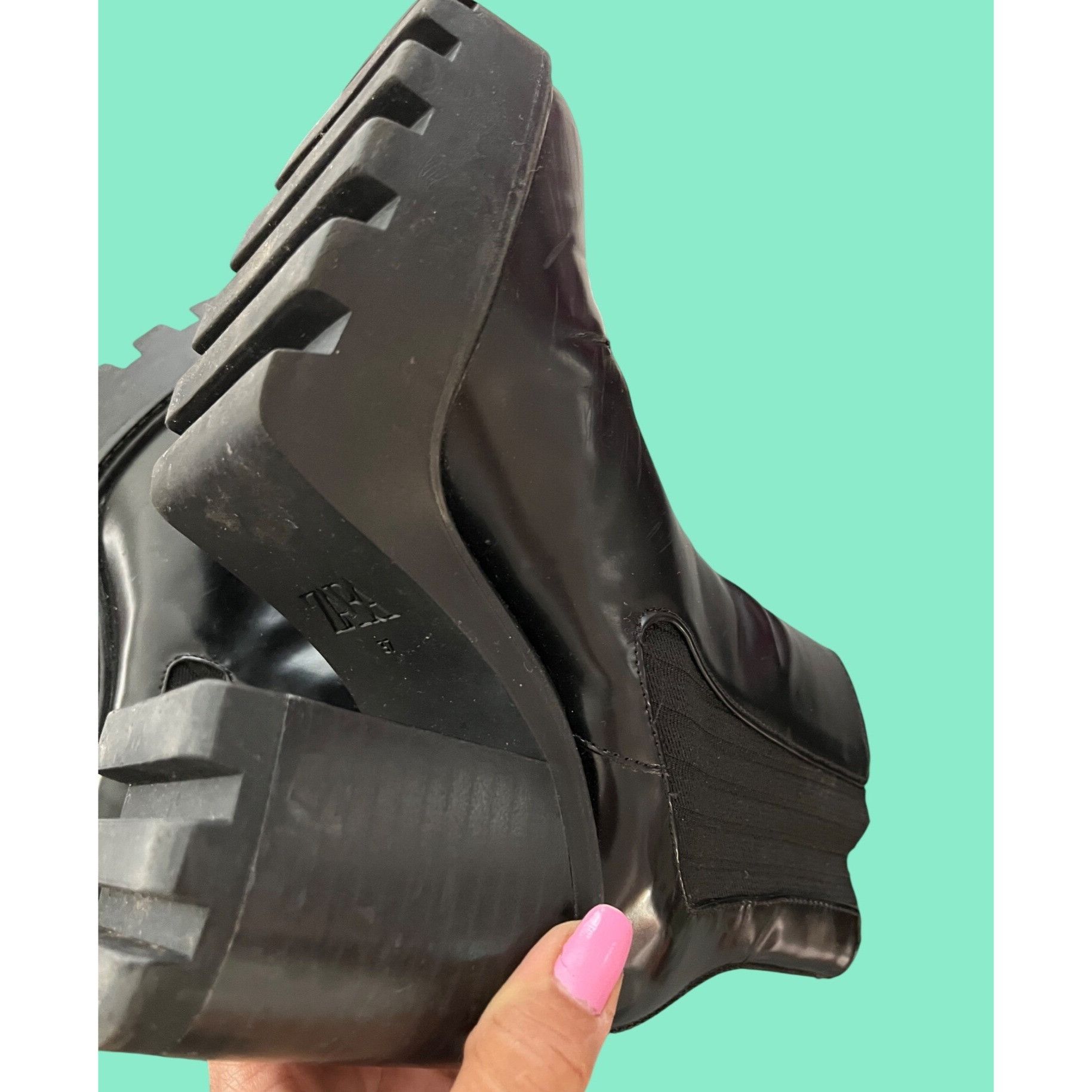 Zara Black Chunky Heel Chelsea Ankle Boots With Elastic Sides Zar Size US 7 / IT 37 - 4 Thumbnail