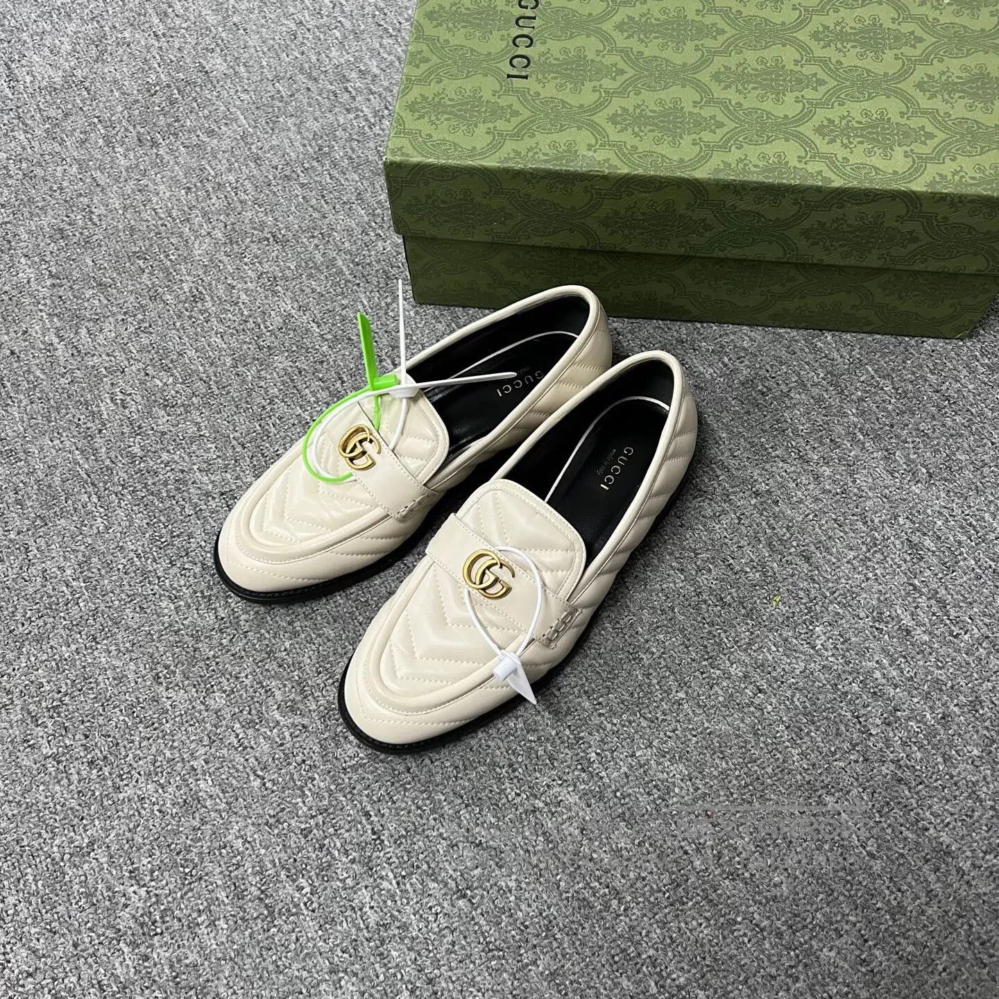Gucci Guicci Dual-G Gold buckle; off-white loafers| Size US 7.5 / IT 37.5 - 1 Thumbnail