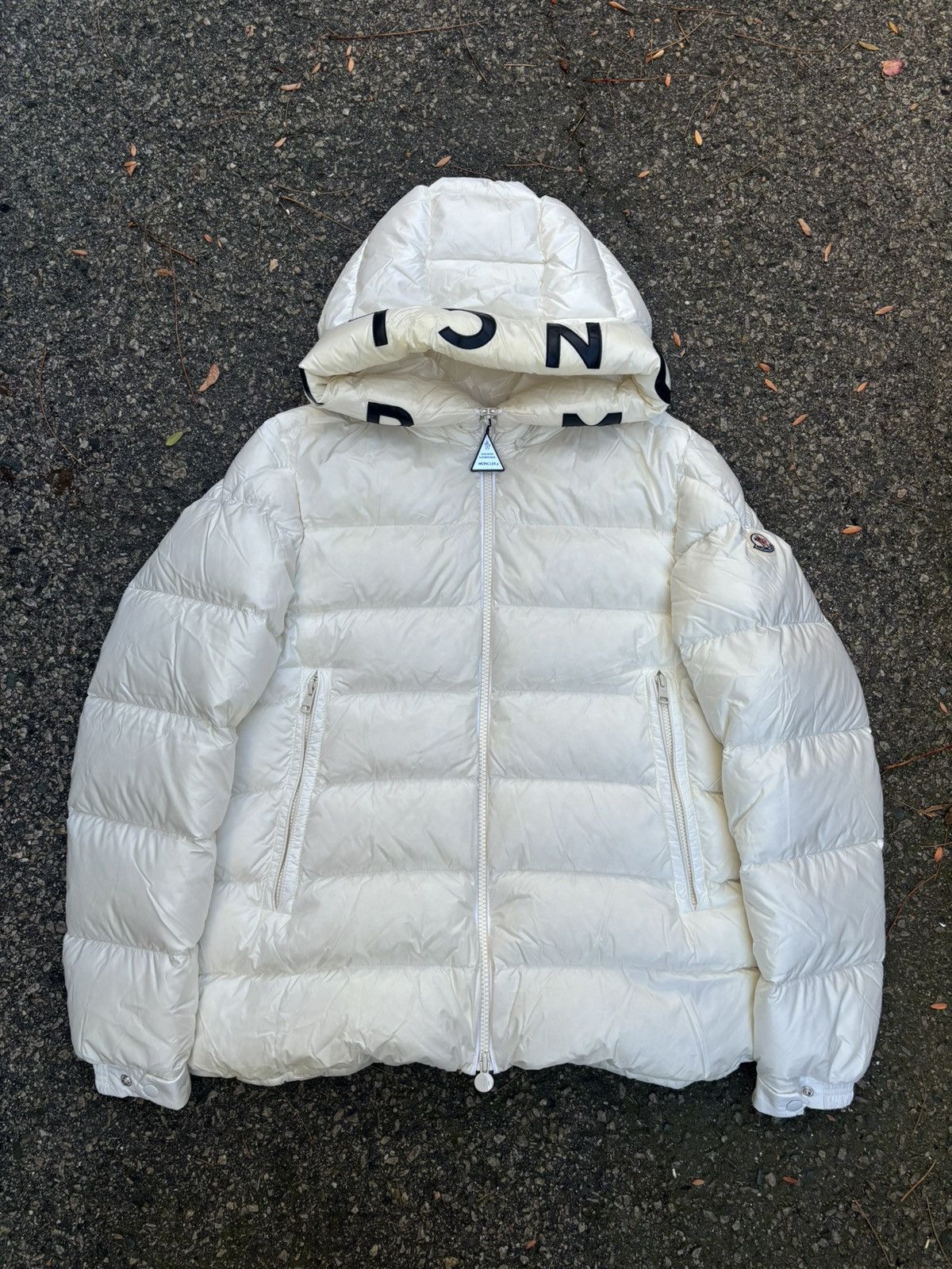 Image of Moncler $1700 White Salzman Giubbotto Puffer Jacket, Men's (Size XL)